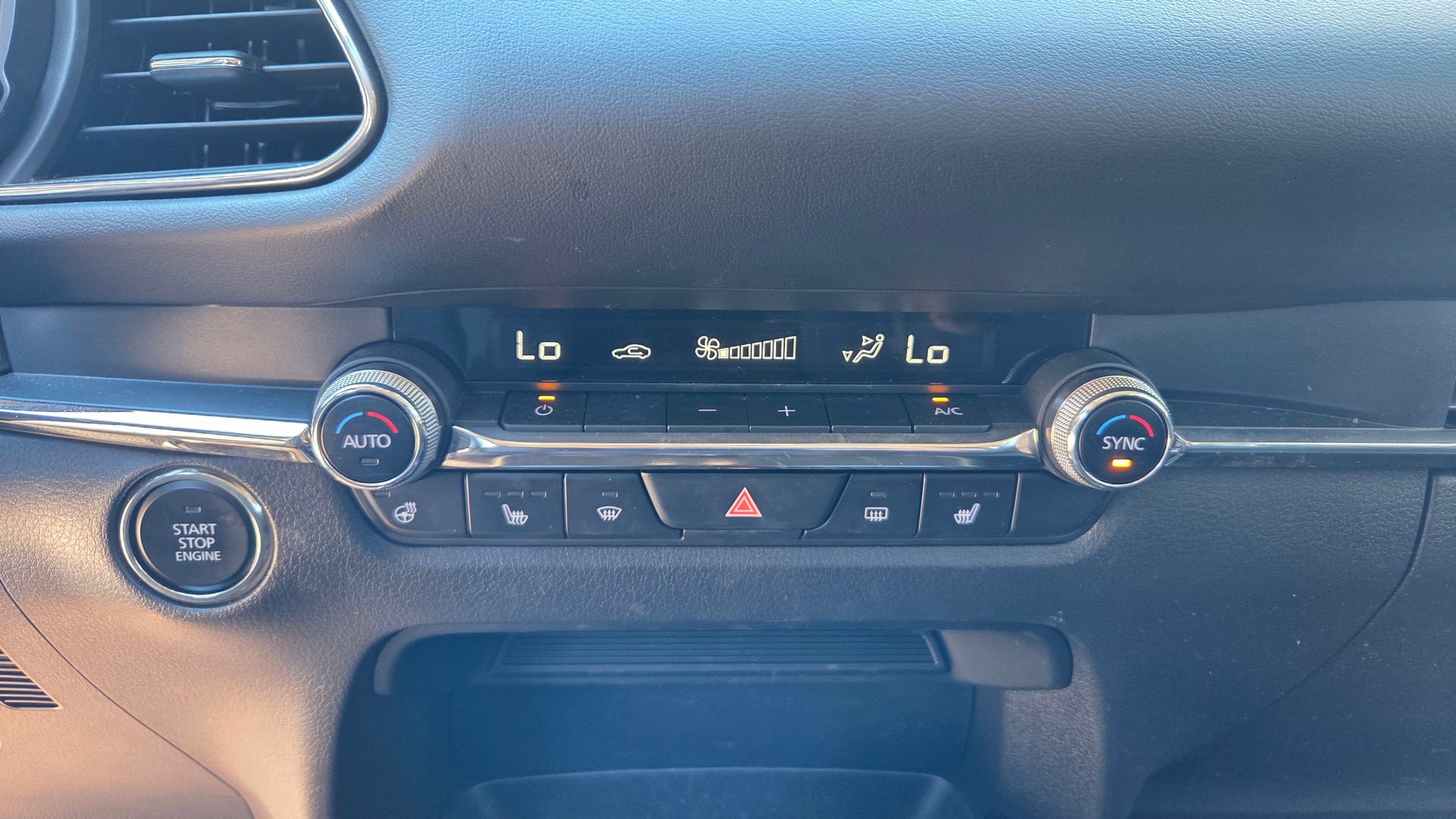 MAZDA CX-30 SKYACTIV-X 186 M Hybrid AWD Revolution Automat-image-13