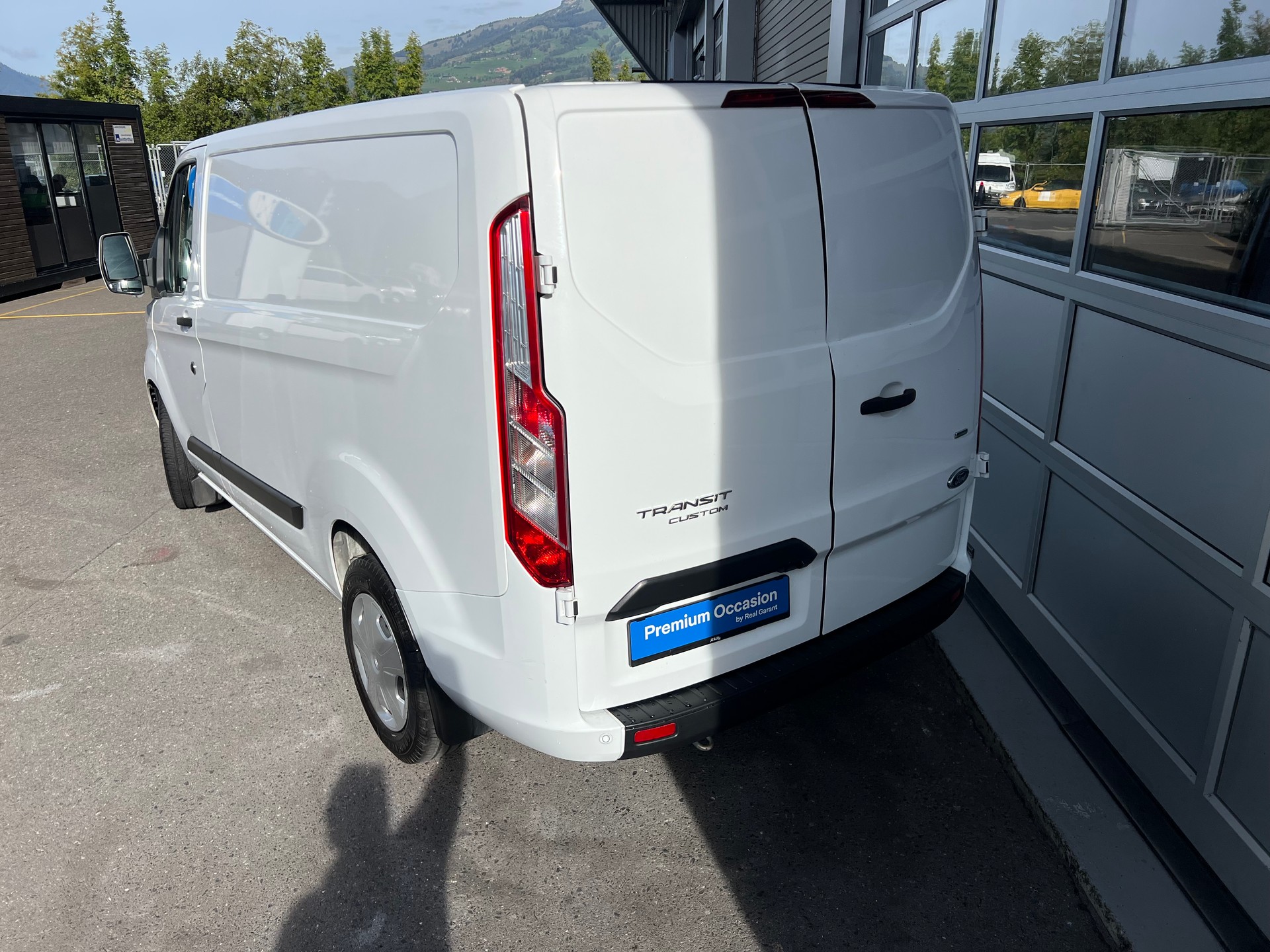 FORD Transit Custom Van 340 L1H1 Limited PHEV *** Automatik * Navigation * Klima * Tempomat * frisch ab MFK * 12/24 Garantie **-image-3
