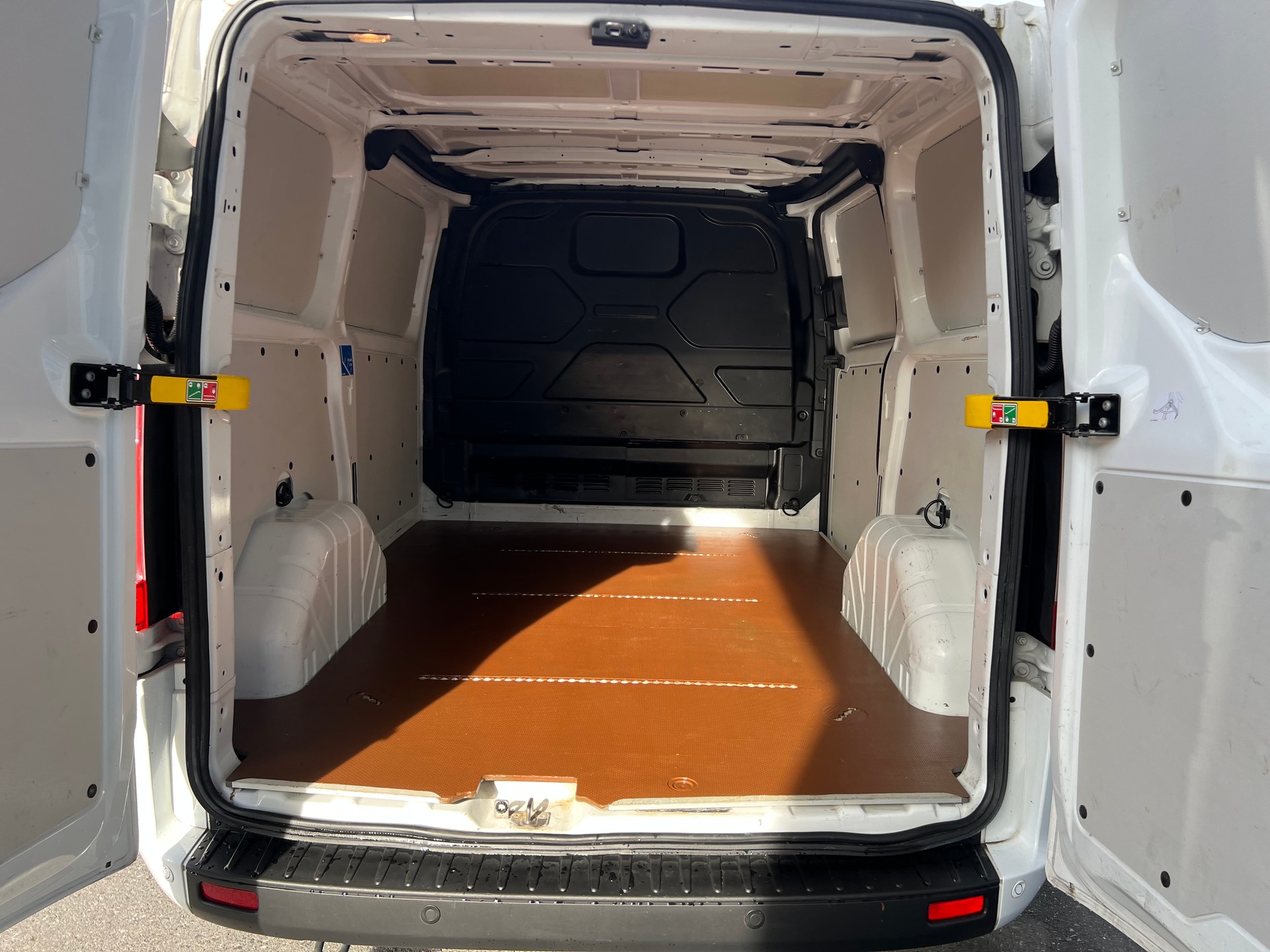 FORD Transit Custom Van 340 L1H1 Limited PHEV *** Automatik * Navigation * Klima * Tempomat * frisch ab MFK * 12/24 Garantie **-image-10