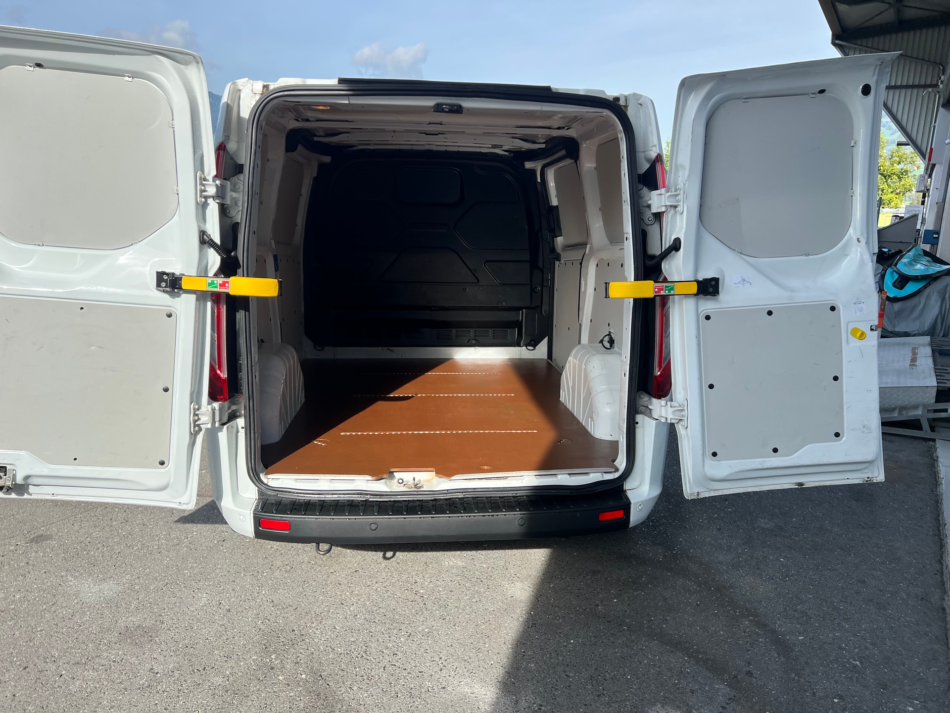 FORD Transit Custom Van 340 L1H1 Limited PHEV *** Automatik * Navigation * Klima * Tempomat * frisch ab MFK * 12/24 Garantie **-image-11