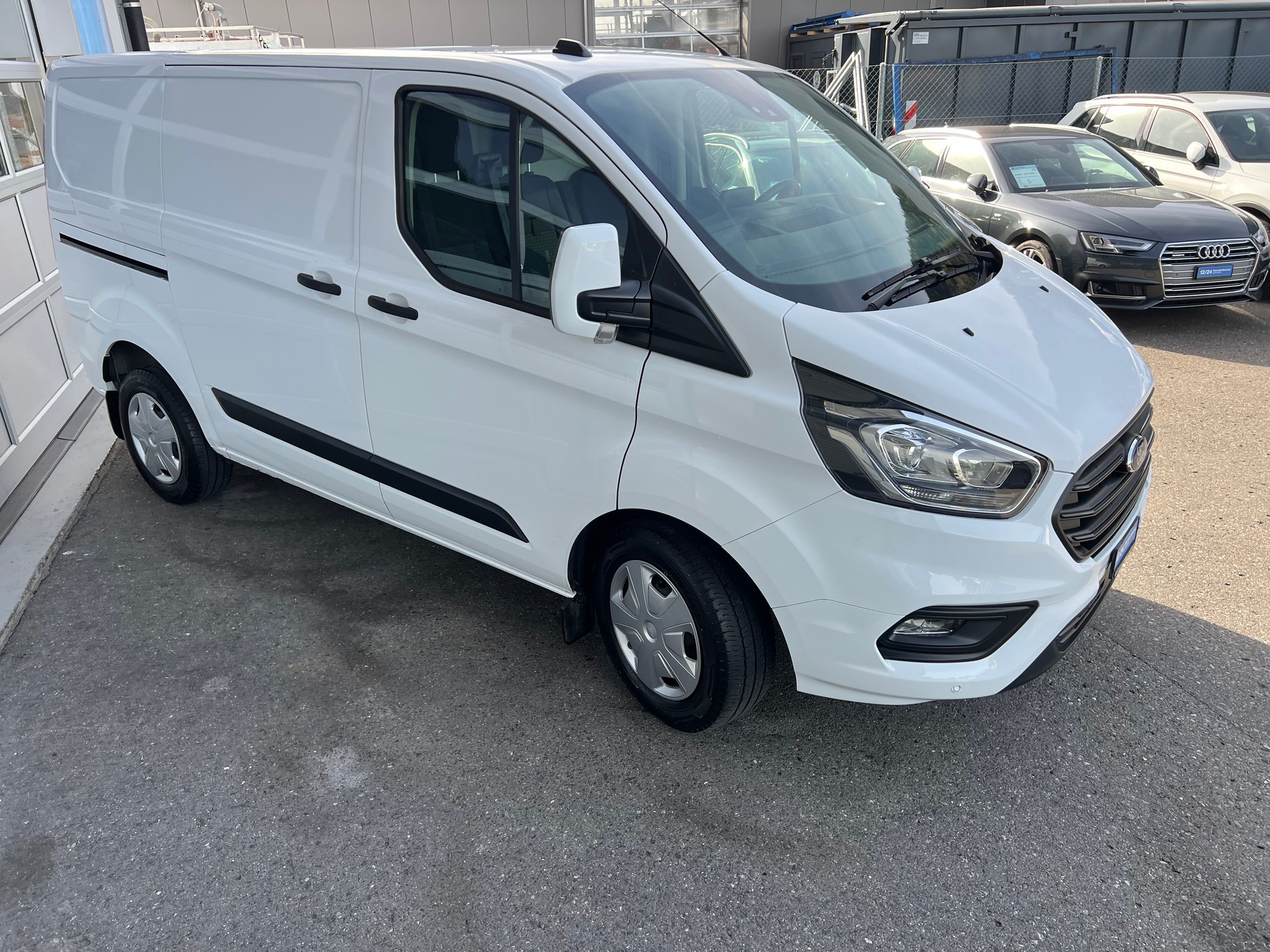 FORD Transit Custom Van 340 L1H1 Limited PHEV *** Automatik * Navigation * Klima * Tempomat * frisch ab MFK * 12/24 Garantie **-image-4