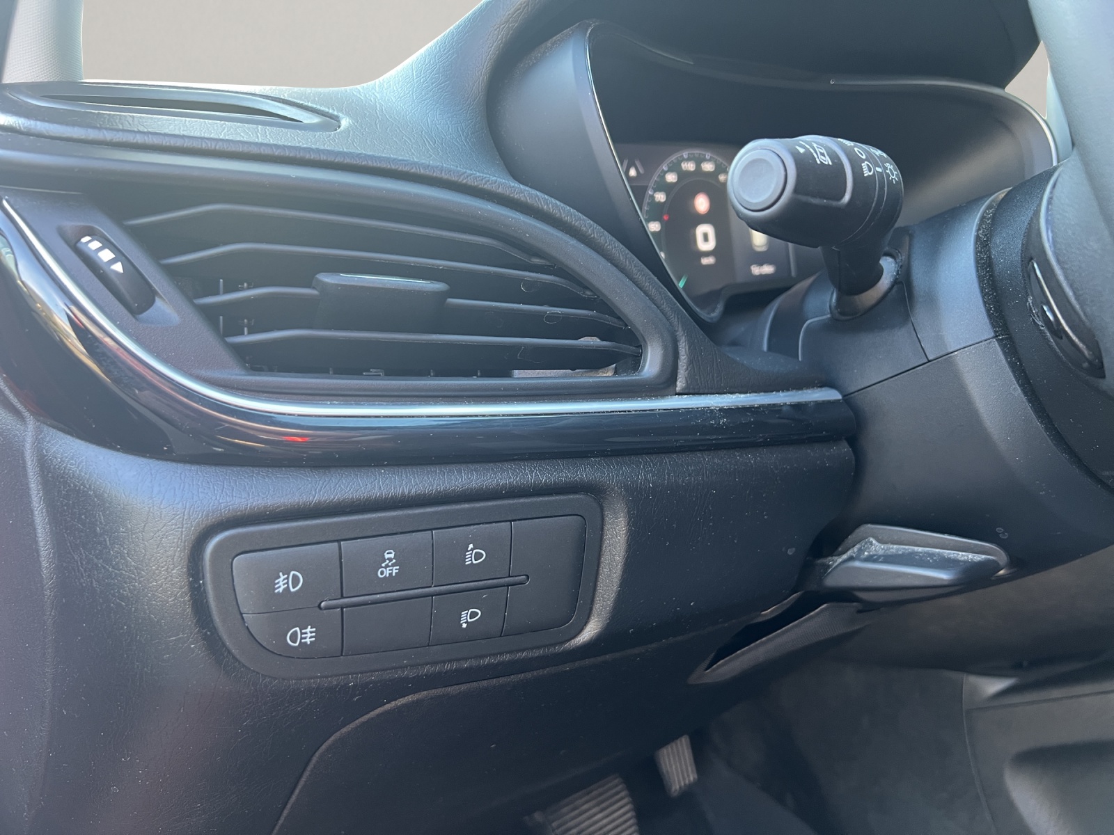 FIAT Tipo SW 1.5 Hybrid Swiss Cross-image-12
