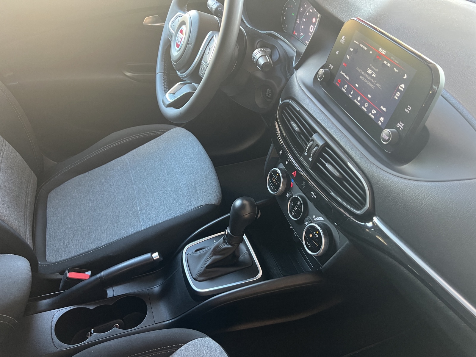 FIAT Tipo SW 1.5 Hybrid Swiss Cross-image-11