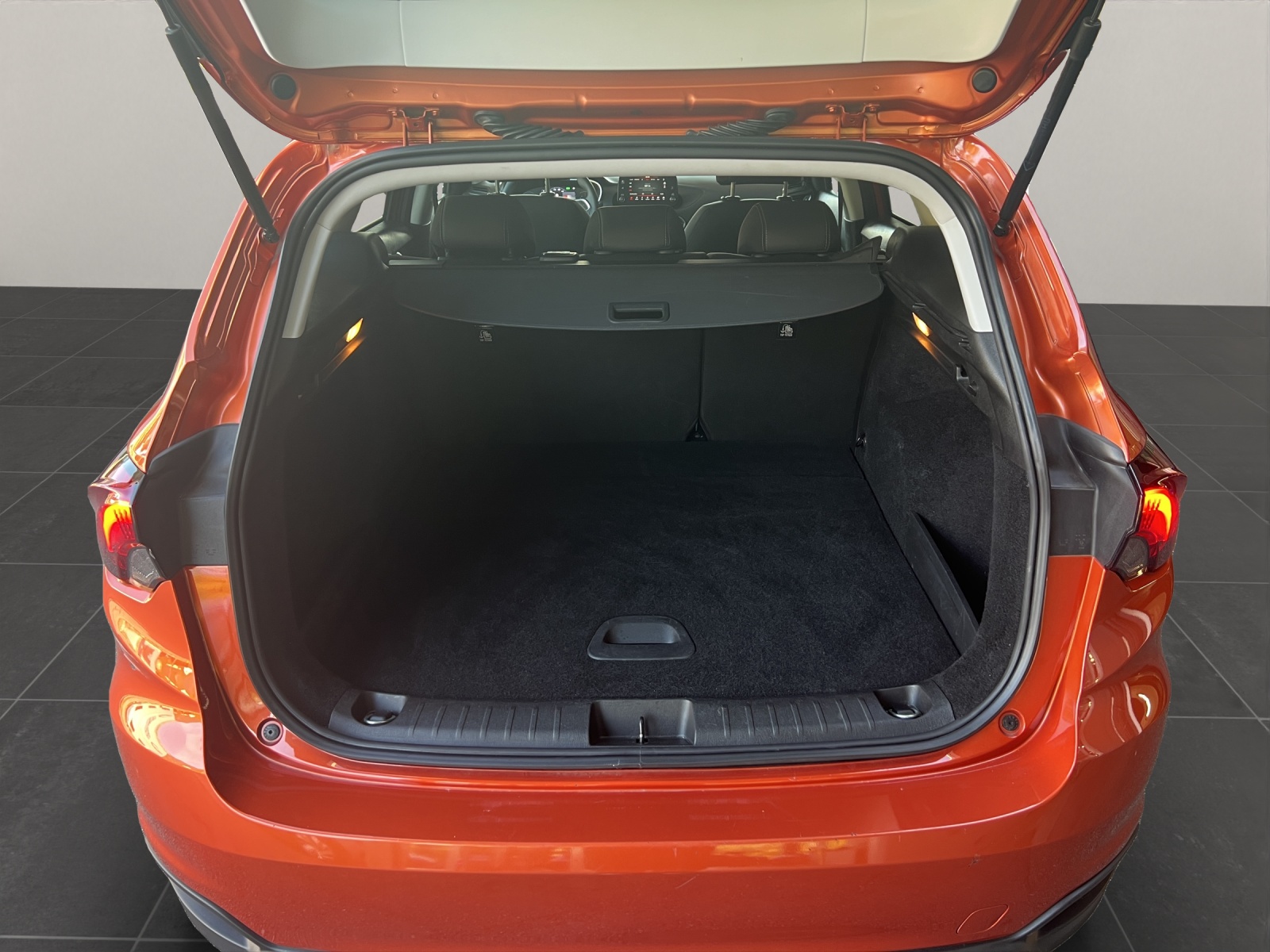 FIAT Tipo SW 1.5 Hybrid Swiss Cross-image-15