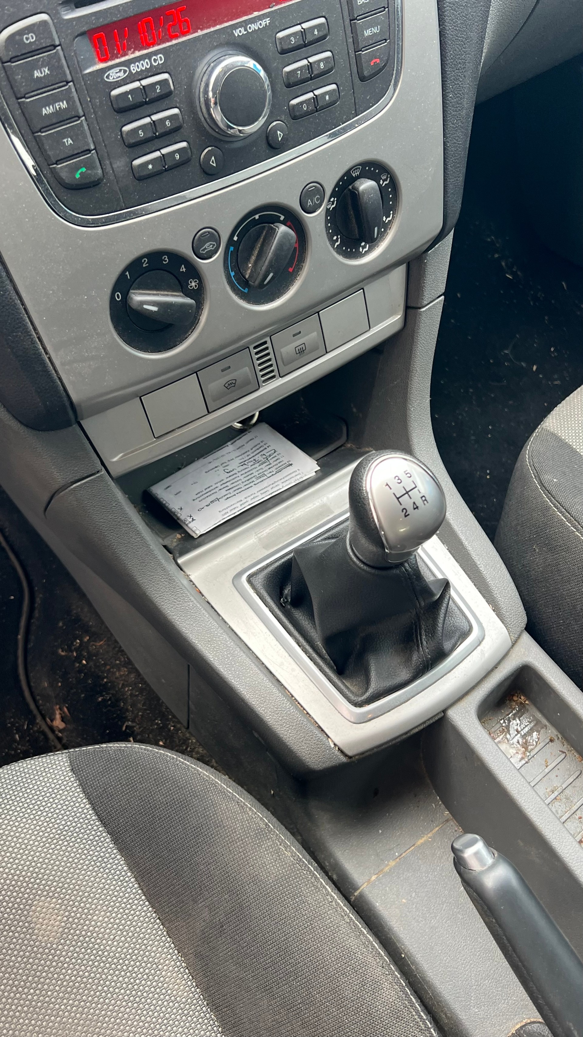 FORD Focus 1.8i Titanium-image-15