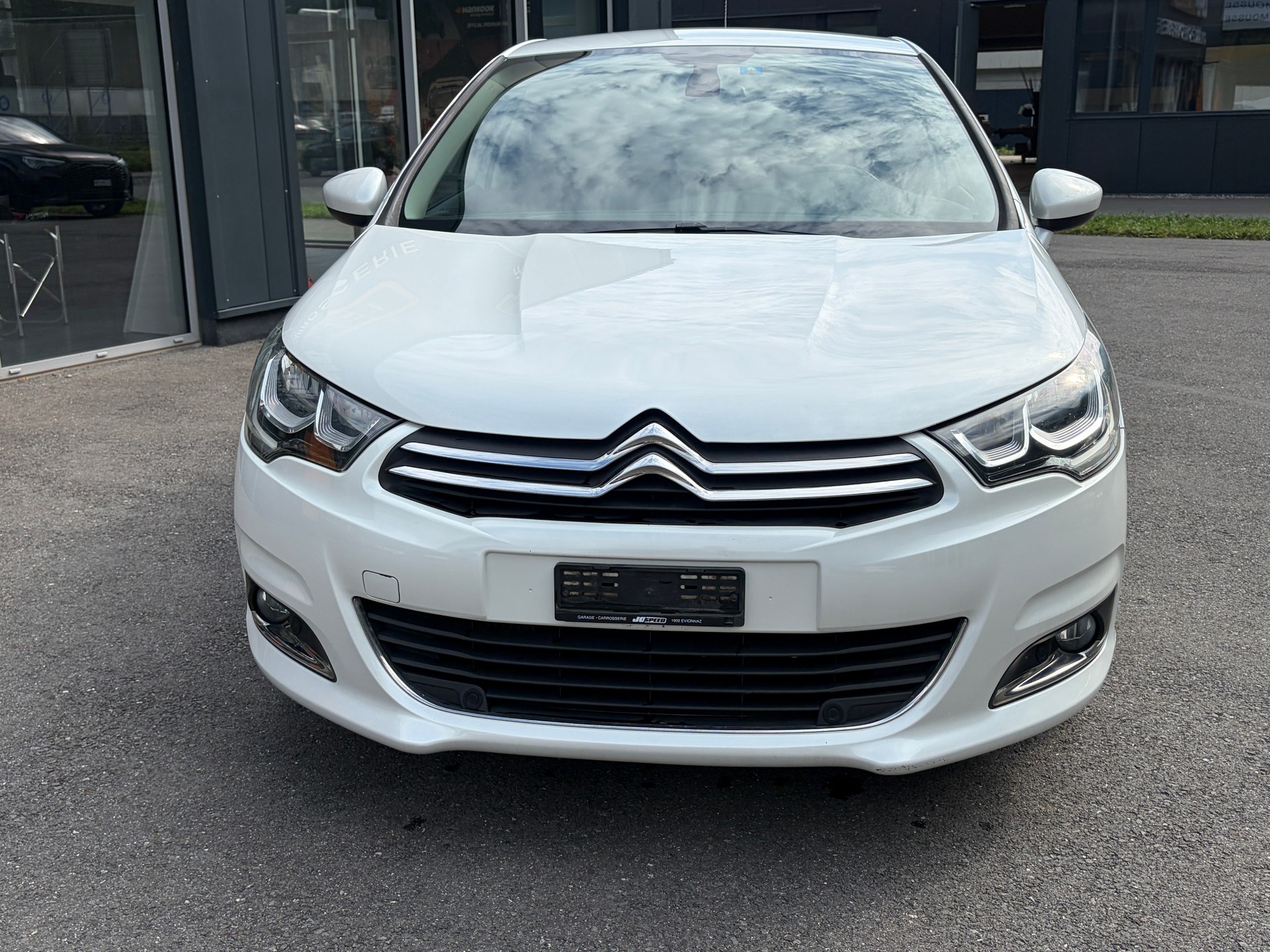 CITROEN C4 1.2 Pure Tech Shine-image-1