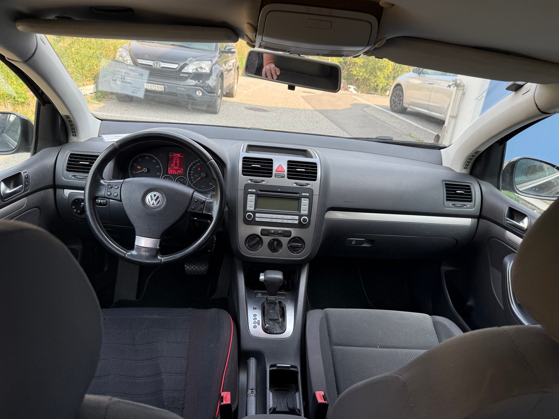 VW Golf 1.4 TSI Trendline DSG-image-8