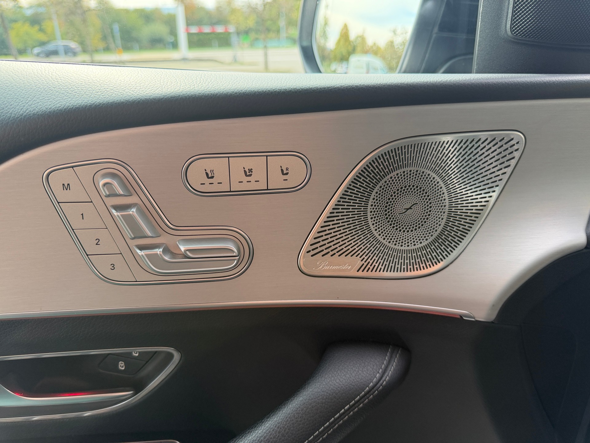 MERCEDES-BENZ GLE 350 de 4Matic 9G-Tronic -- FULL OPTION -- Anhängerkupplung-image-9