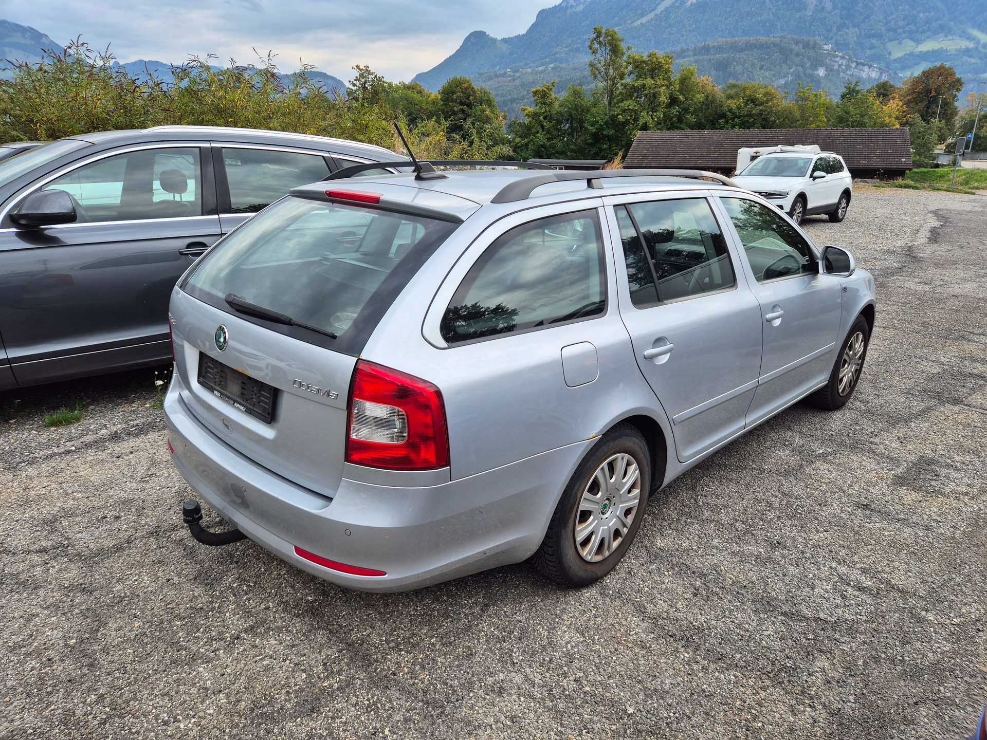 SKODA Octavia Combi 1.6 TDI Ambition 4x4-image-2