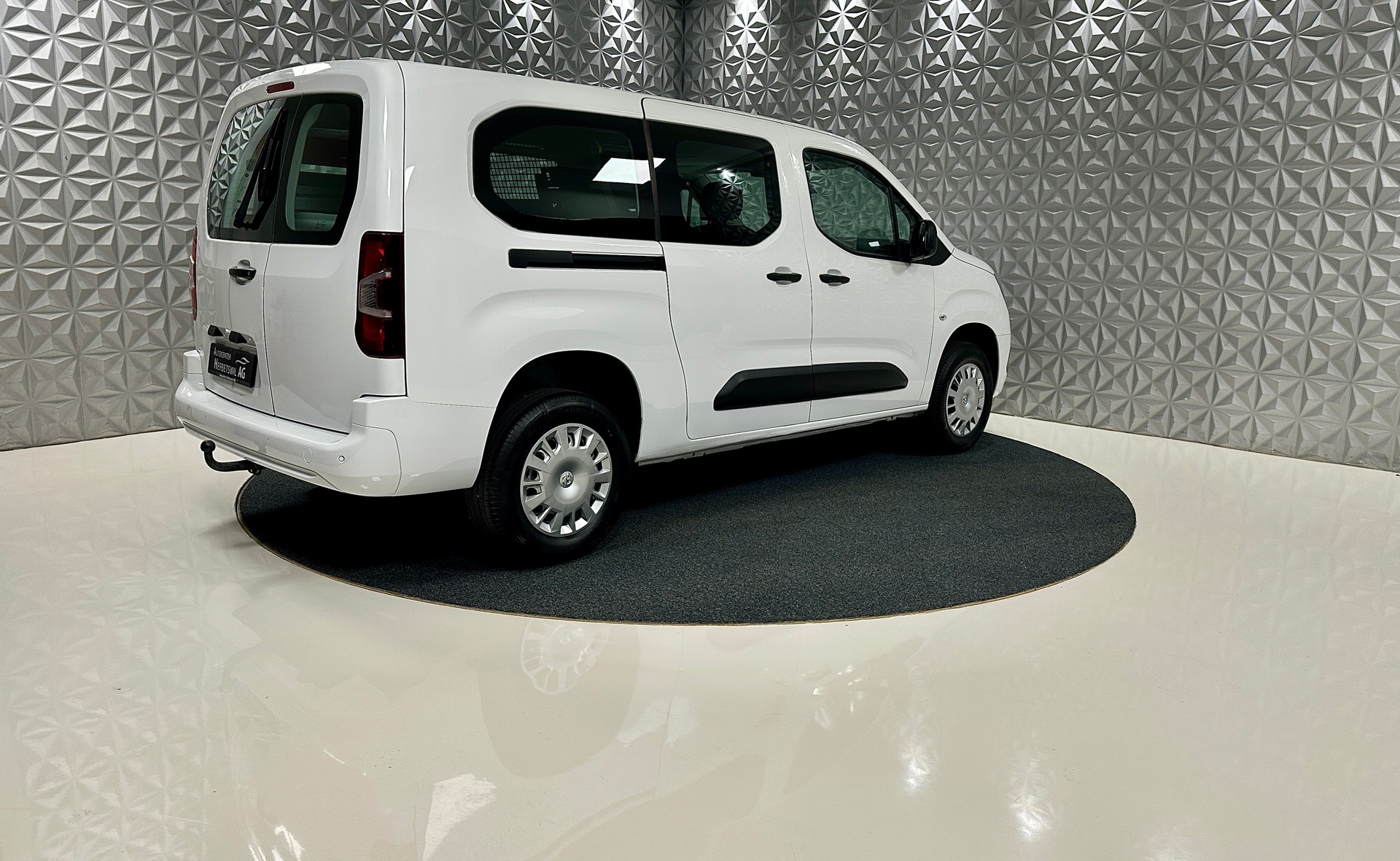 OPEL Combo Life 1.5 CREW **5-PLÄTZER**-image-4