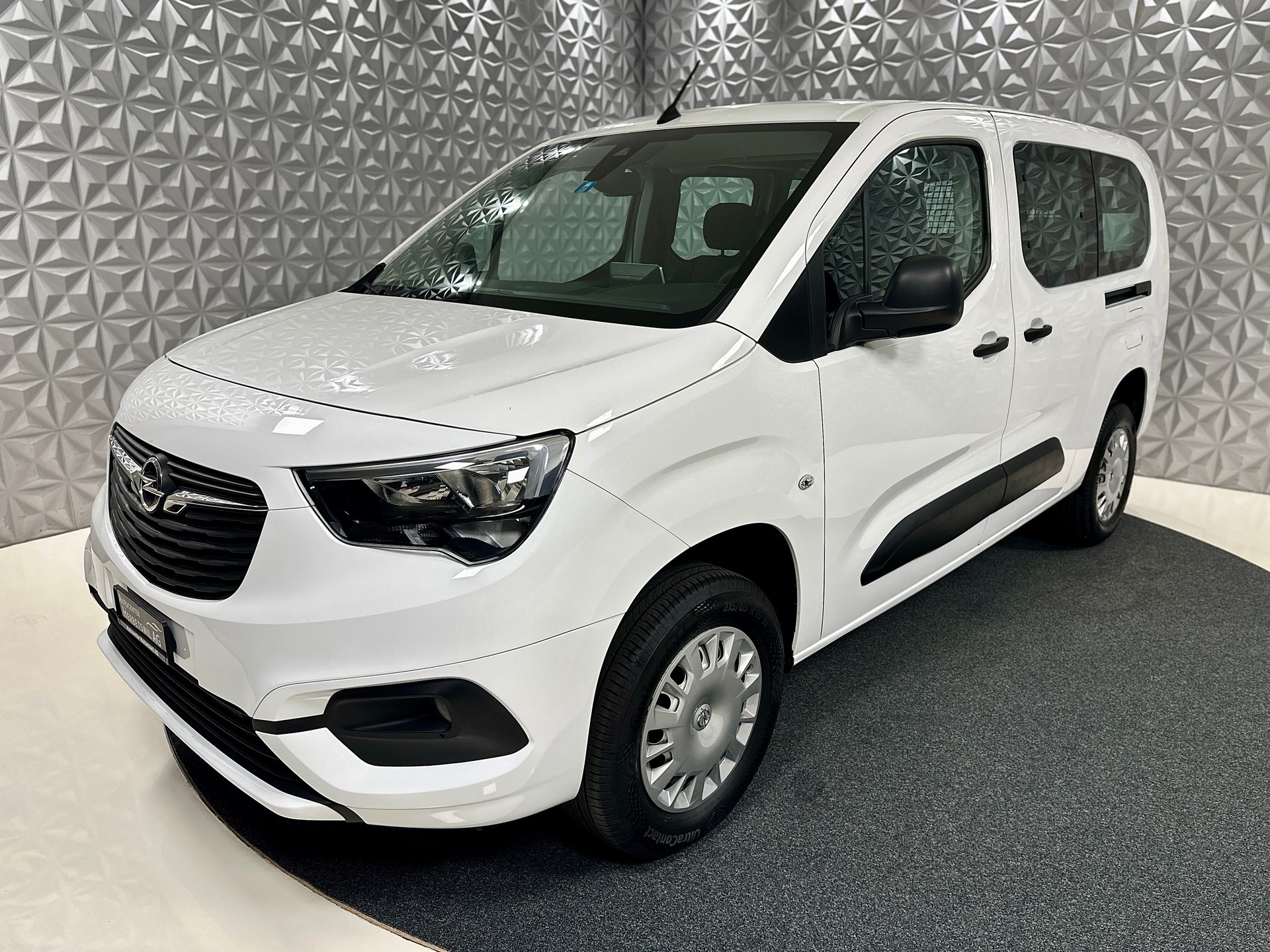 OPEL Combo Life 1.5 CREW **5-PLÄTZER**-image-8