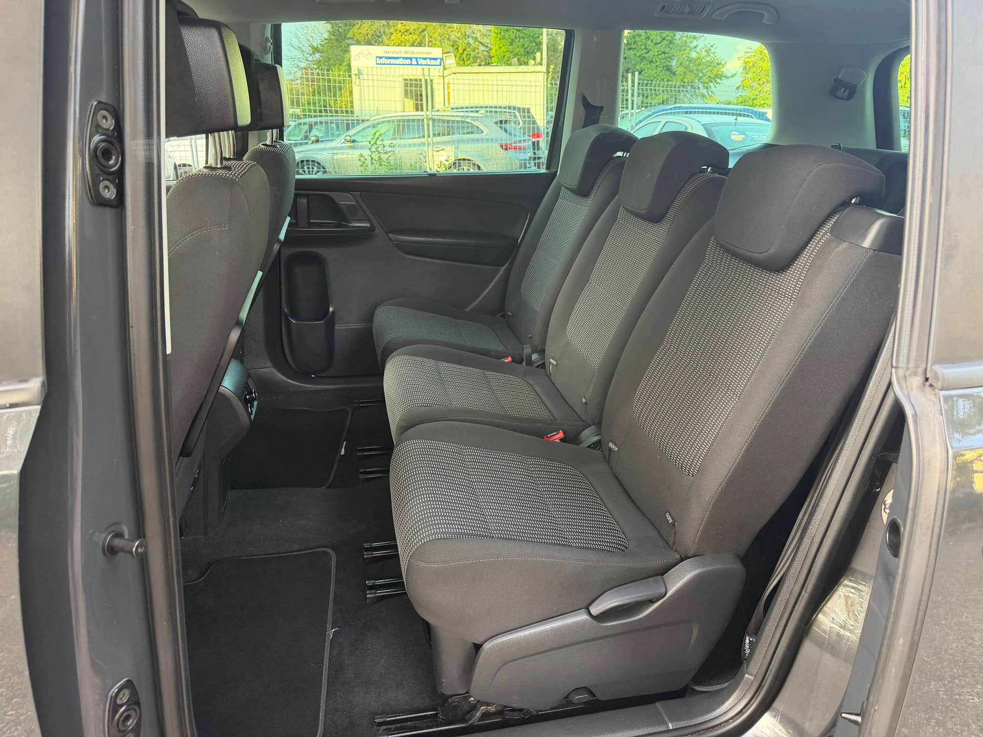 SEAT Alhambra 2.0 TDI Style DSG * 07x Sitze * Klima-auto * Tempomat * PDC V&H-RF-Kamera * Frisch Ab MFK-image-7