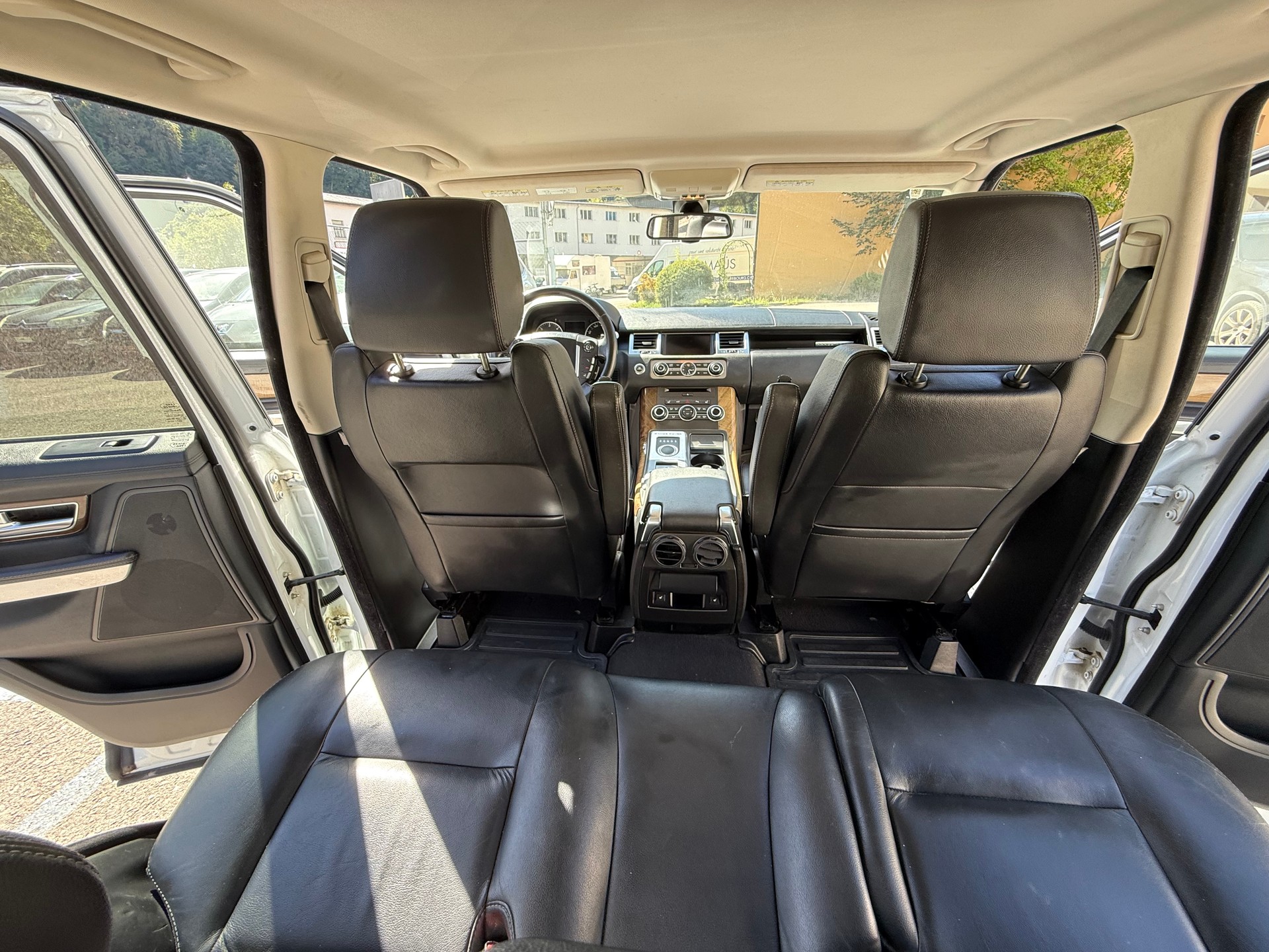 LAND ROVER Range Rover Sport 3.0 TDV6 HSE Automatic-image-24