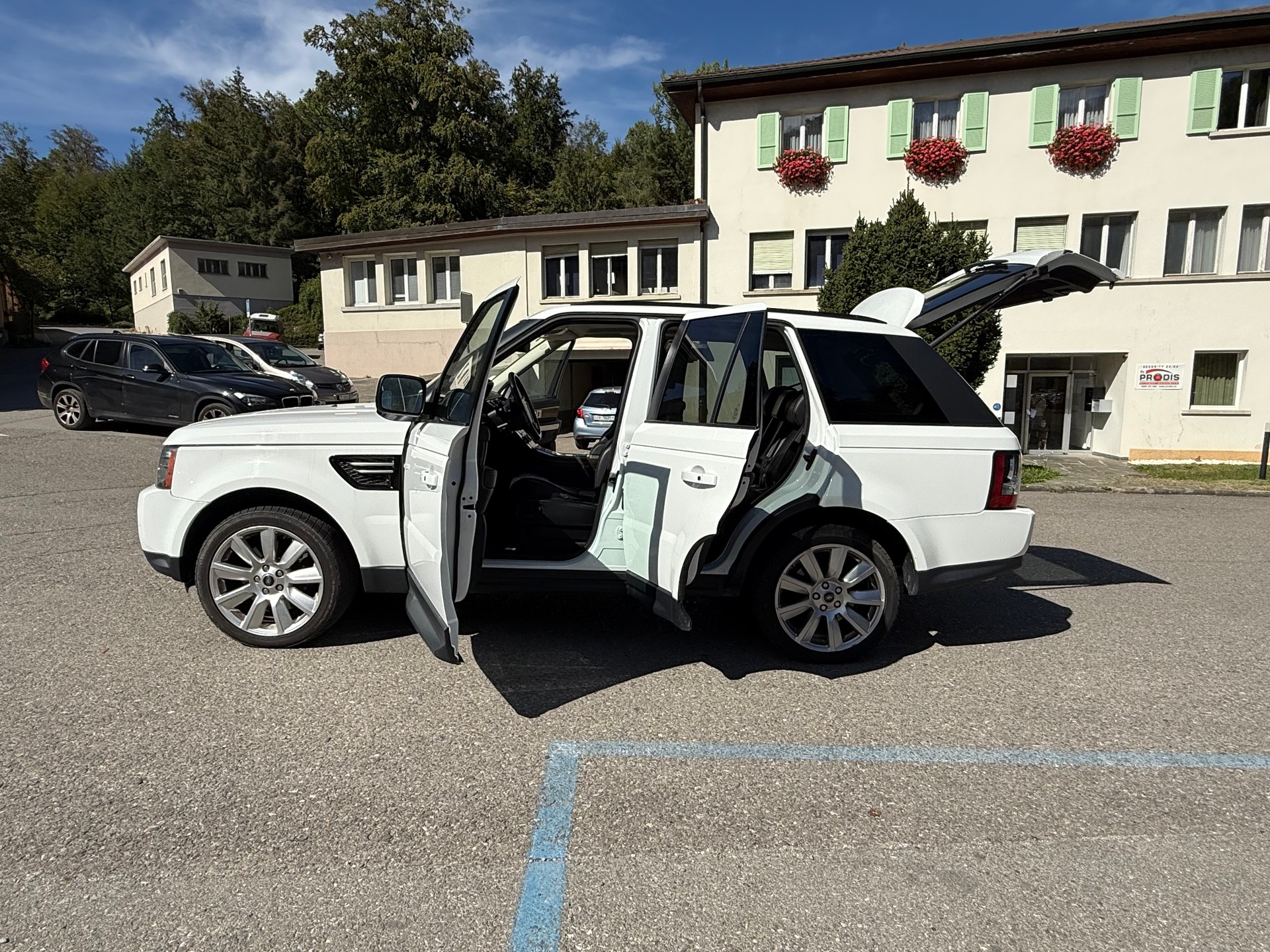 LAND ROVER Range Rover Sport 3.0 TDV6 HSE Automatic-image-18