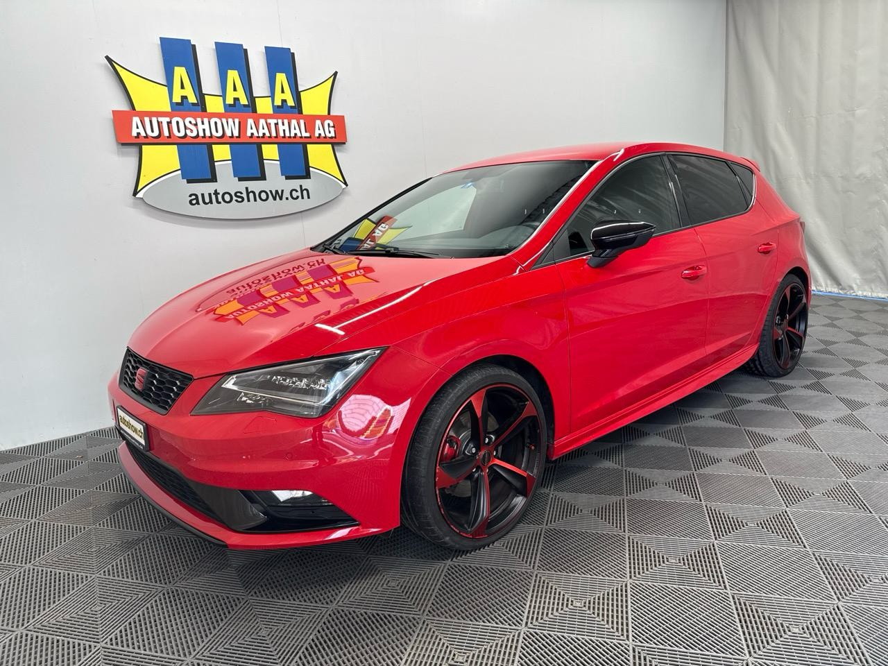SEAT Leon 2.0 TDI FR-image-0