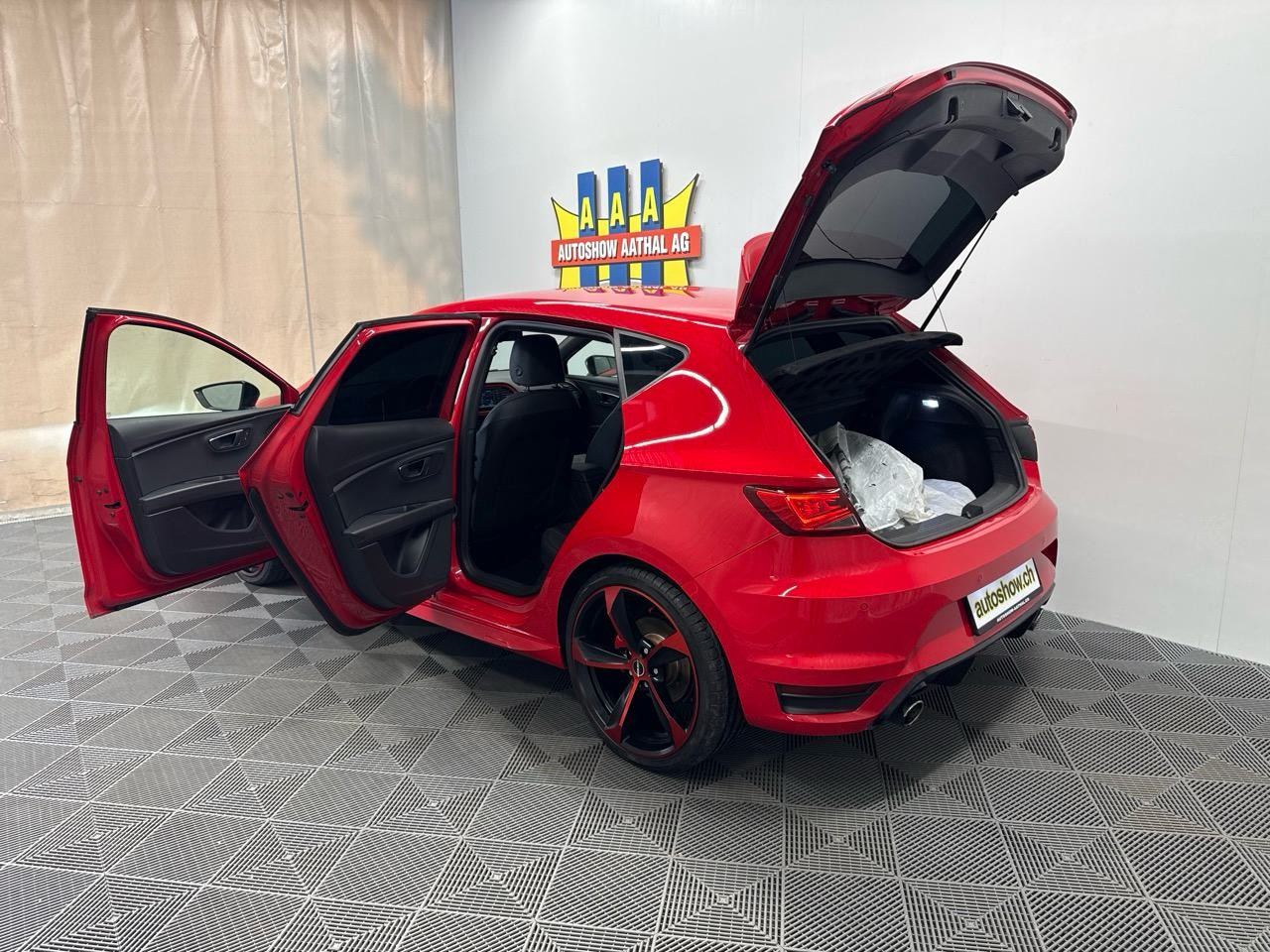 SEAT Leon 2.0 TDI FR-image-10
