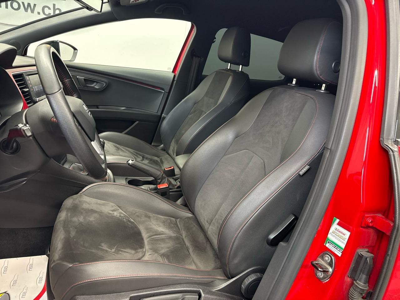SEAT Leon 2.0 TDI FR-image-3