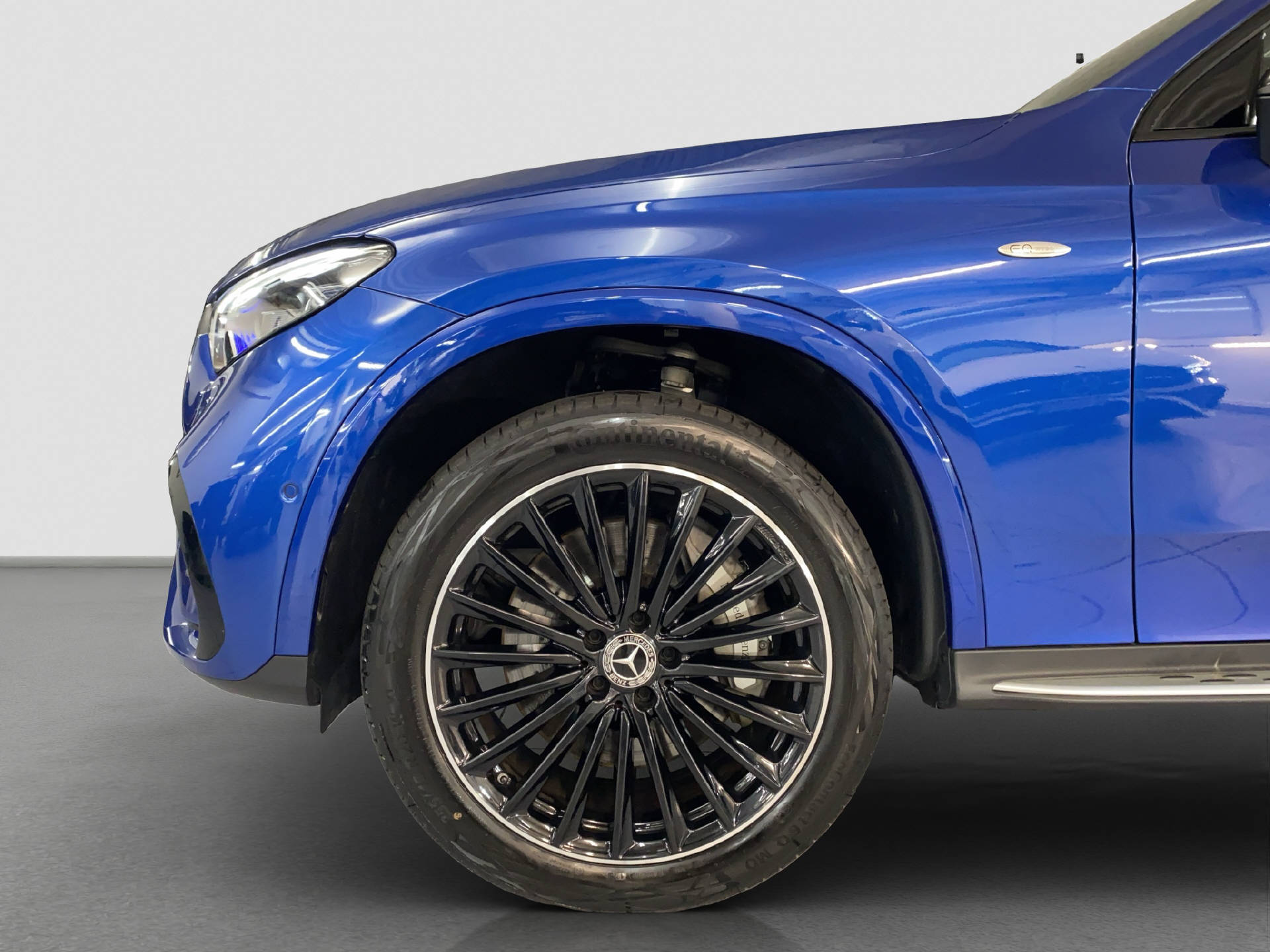 MERCEDES-BENZ GLC 300 e AMG Line 4MATIC-image-6