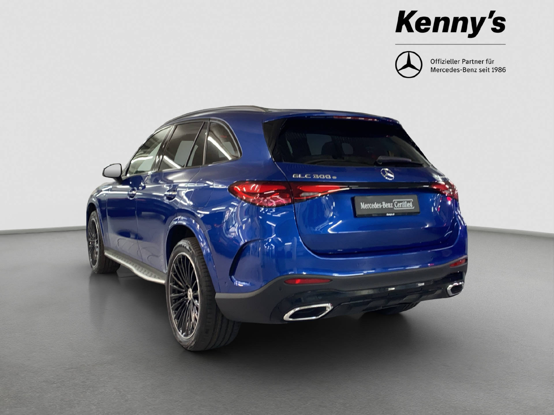 MERCEDES-BENZ GLC 300 e AMG Line 4MATIC-image-4