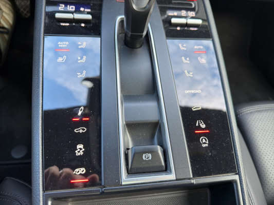 PORSCHE Macan S PDK-image-9