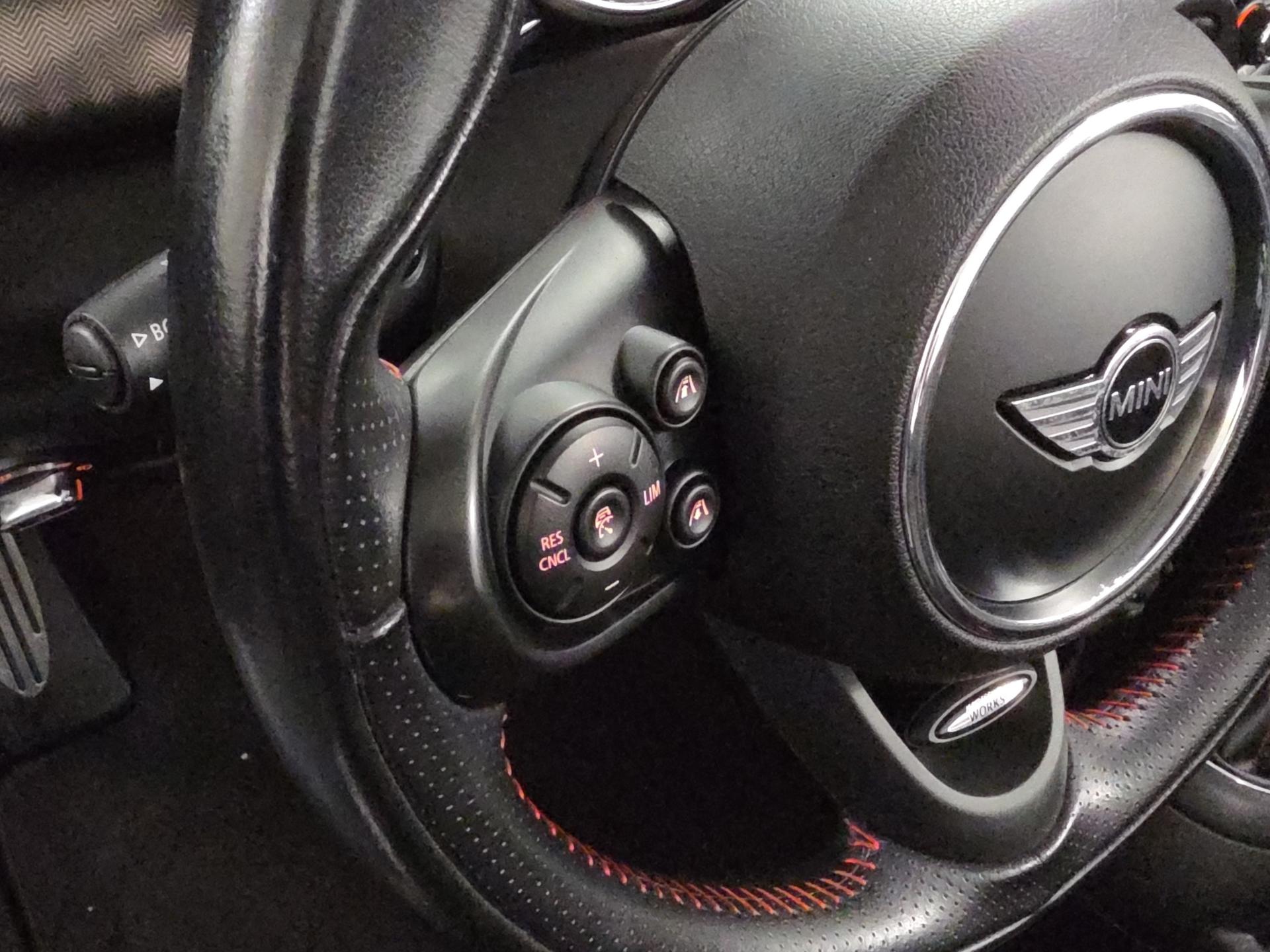 MINI Cooper S Cabriolet Steptronic-image-19
