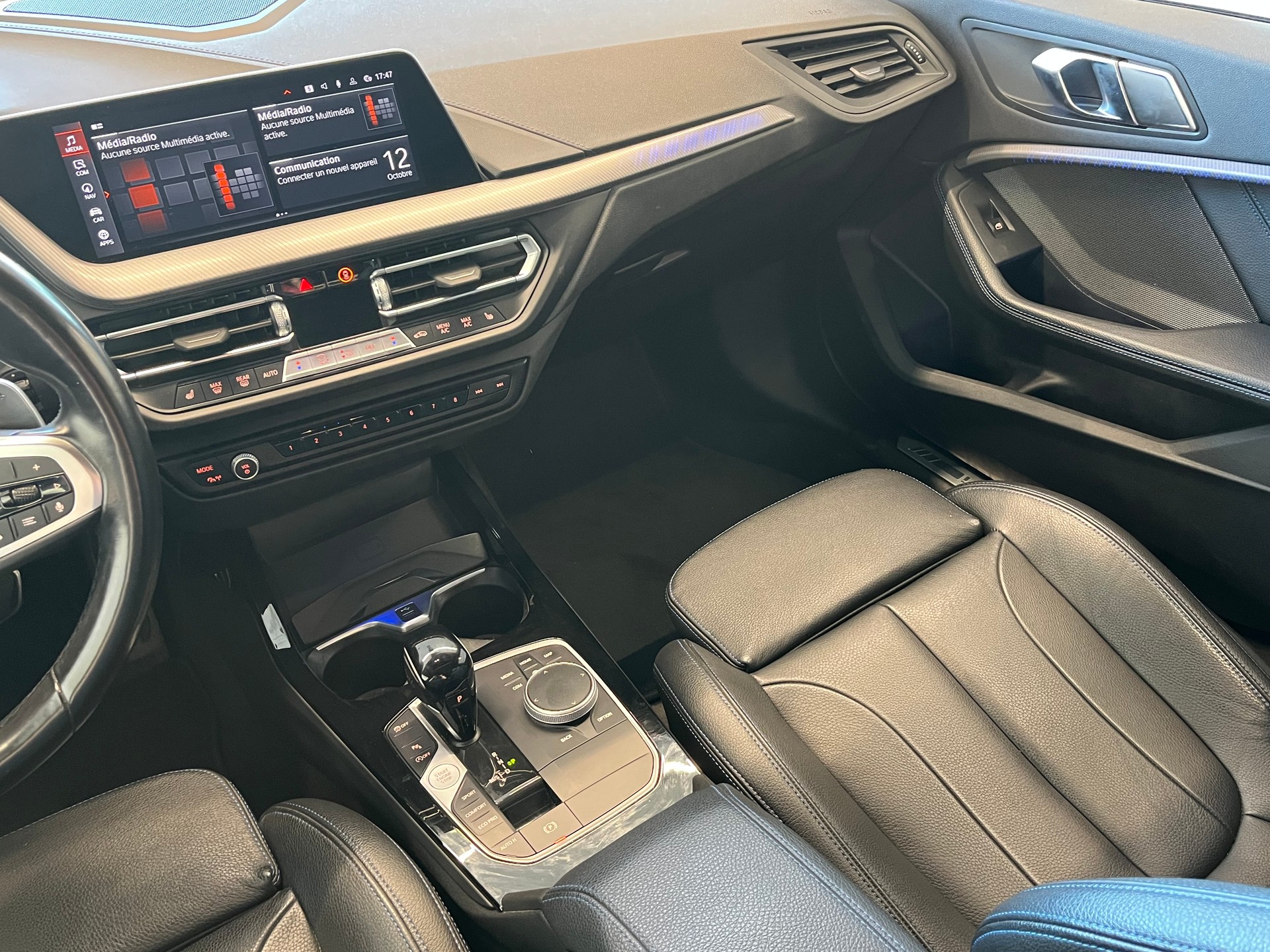 BMW M135i xDrive Steptronic-image-10