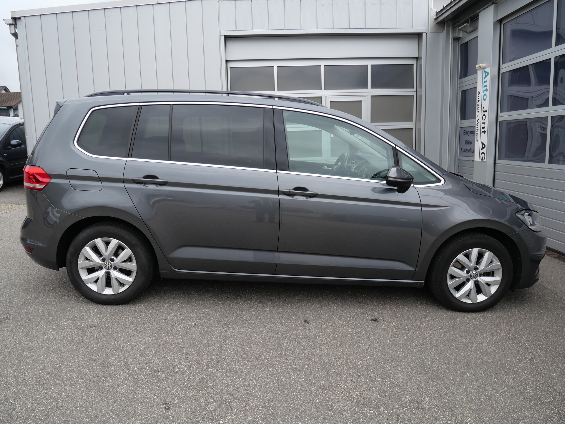 VW Touran 2.0 TDI BlueMotion Technology Comfortline DSG *7-Plätzer*-image-4