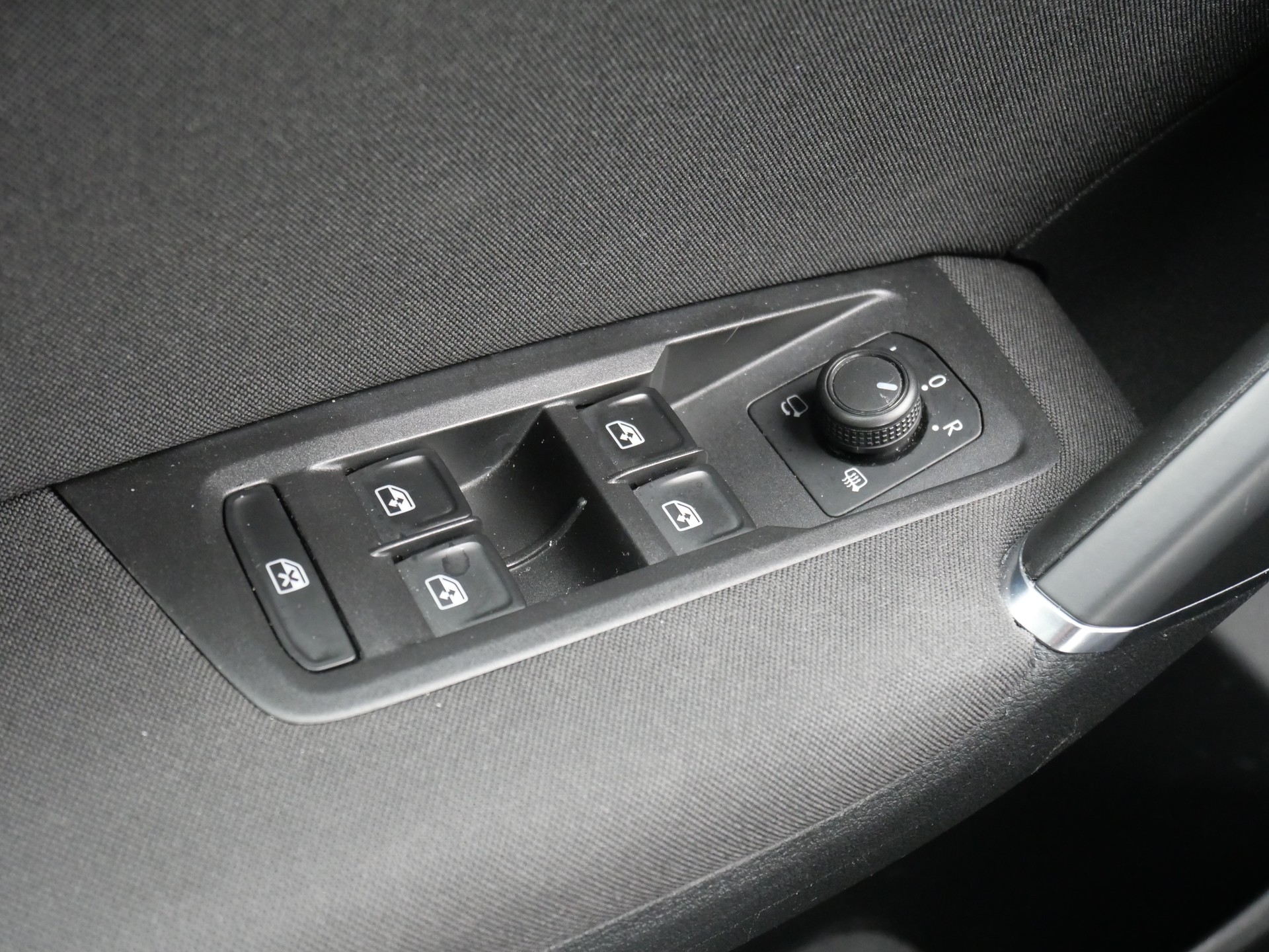 VW Touran 2.0 TDI BlueMotion Technology Comfortline DSG *7-Plätzer*-image-21