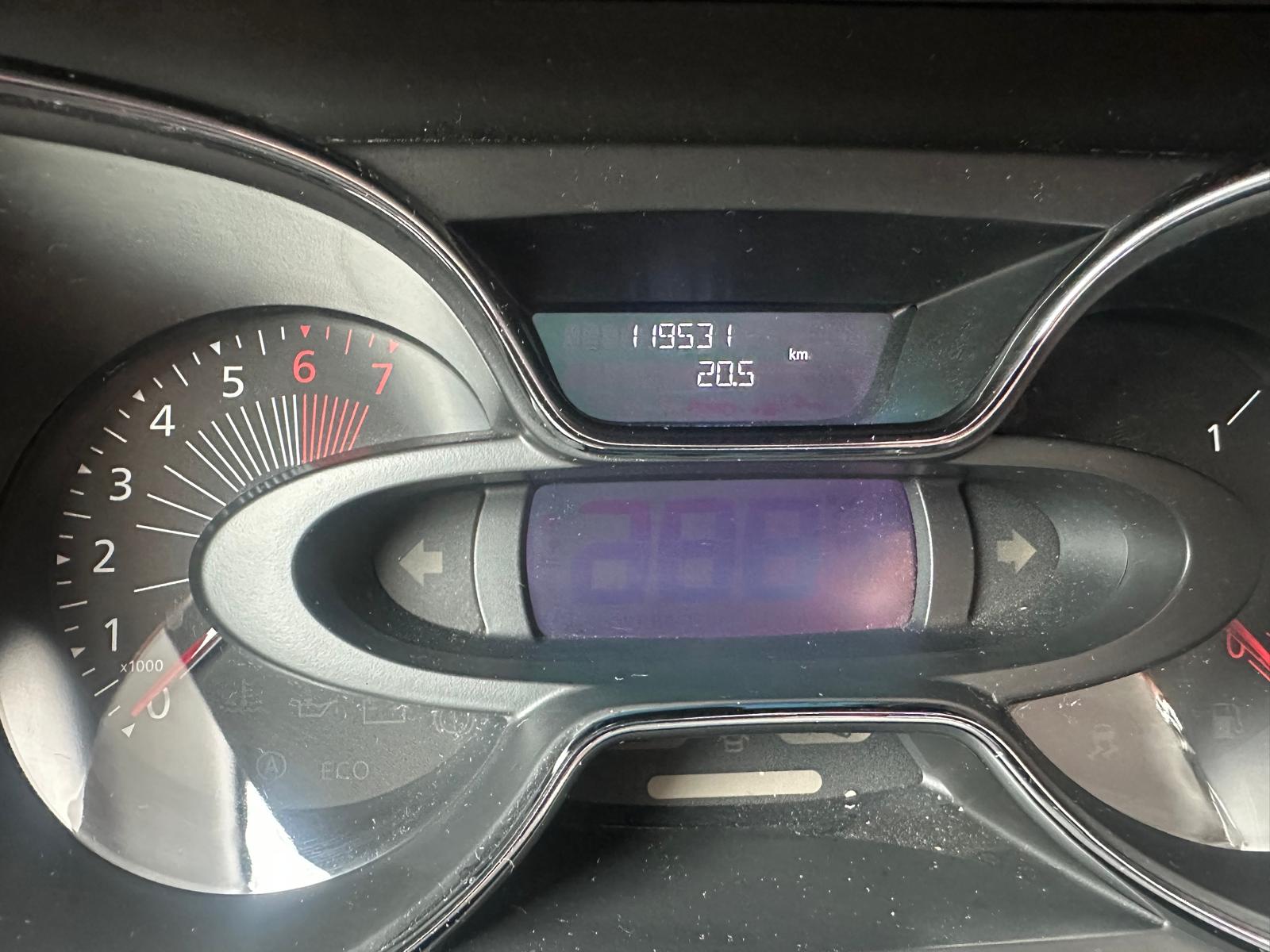 RENAULT Captur 1.2 T 16V Dynamique EDC-image-12