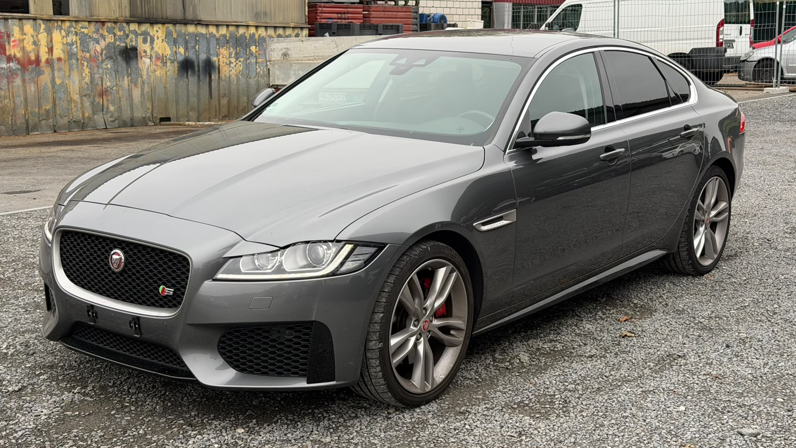 JAGUAR XF S Automatic-image-2