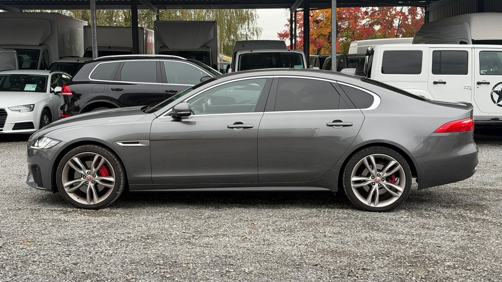 JAGUAR XF S Automatic-image-3
