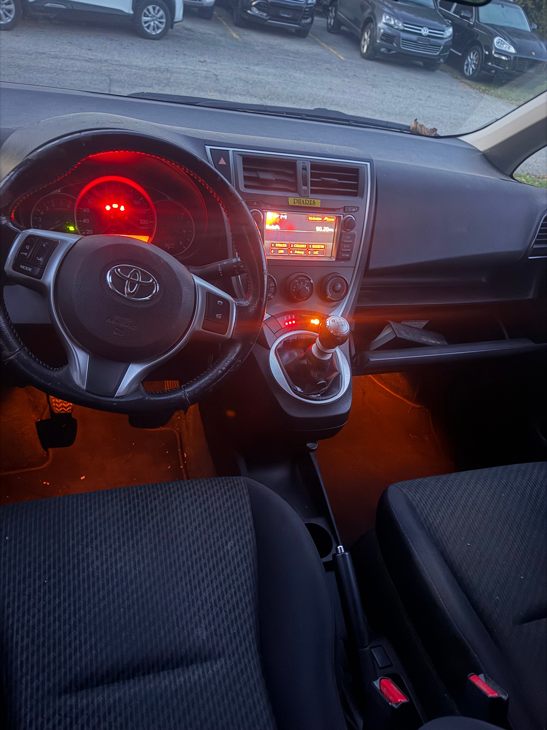 TOYOTA Verso-S 1.33 Linea Luna-image-2