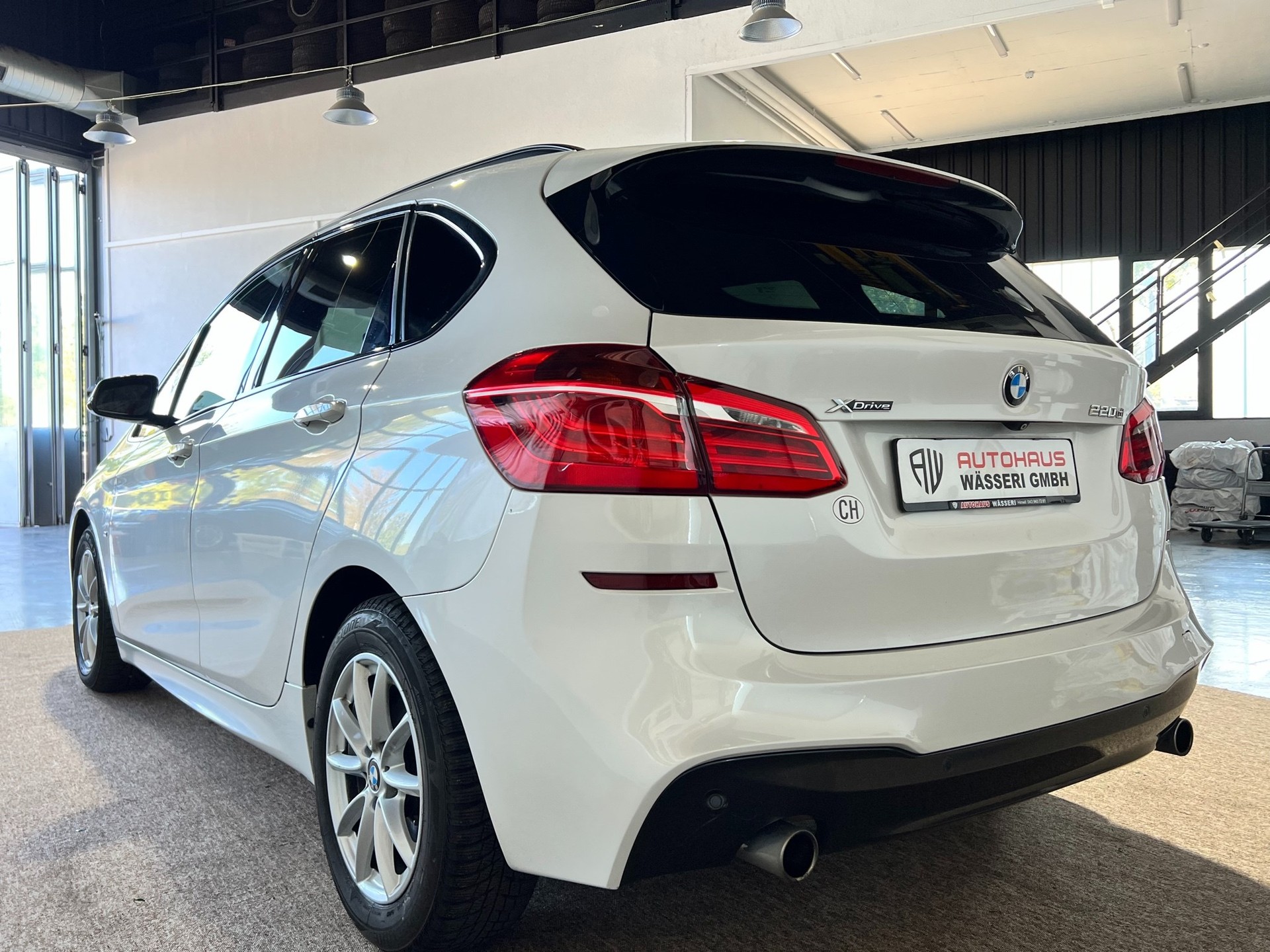 BMW 220d xDrive Active Tourer M Sport Steptronic-image-5