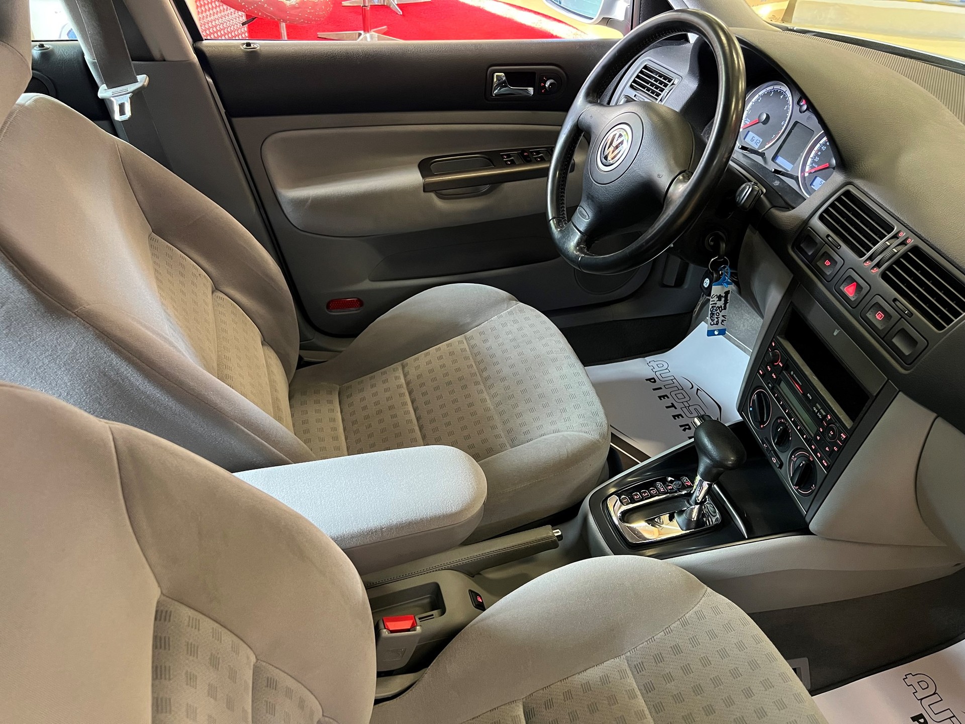 VW BORA MIT ERST: 56`000 KM !! AUTOMAT !! FRISCH AB MFK !! BORA 2.0 COMPFORTLINE-showroom-element-2