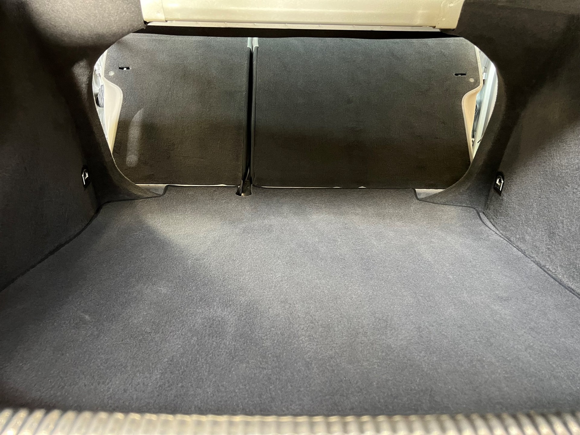 VW BORA MIT ERST: 56`000 KM !! AUTOMAT !! FRISCH AB MFK !! BORA 2.0 COMPFORTLINE-image-24