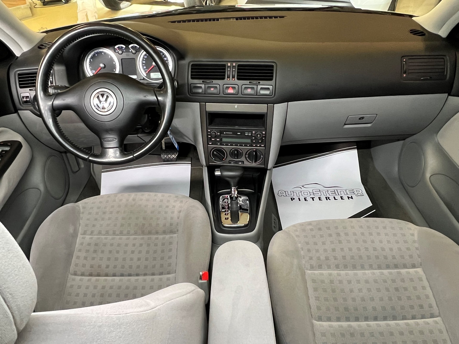 VW BORA MIT ERST: 56`000 KM !! AUTOMAT !! FRISCH AB MFK !! BORA 2.0 COMPFORTLINE-image-19