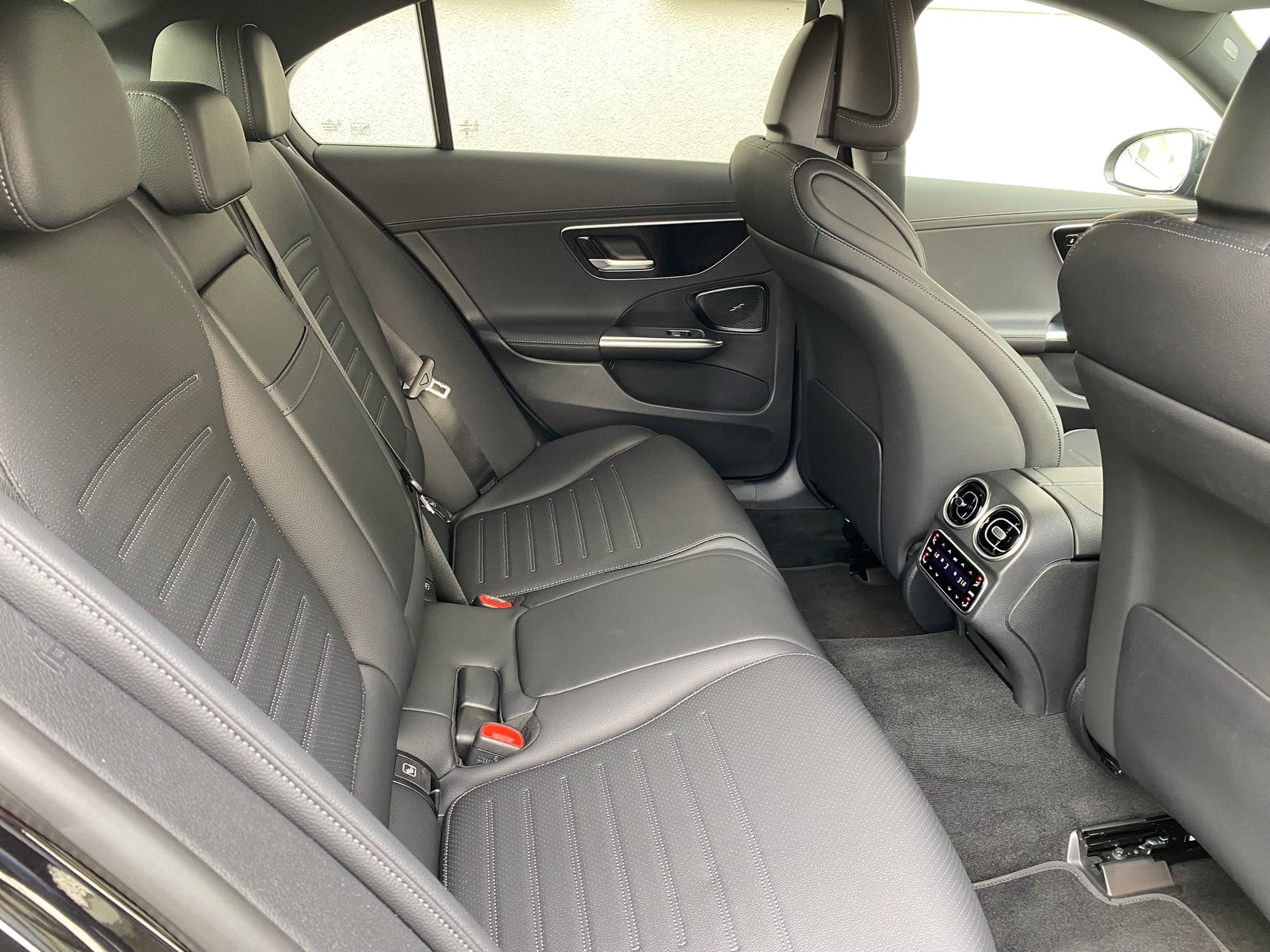 MERCEDES-BENZ C 220 d 4Matic Swiss Star-image-12