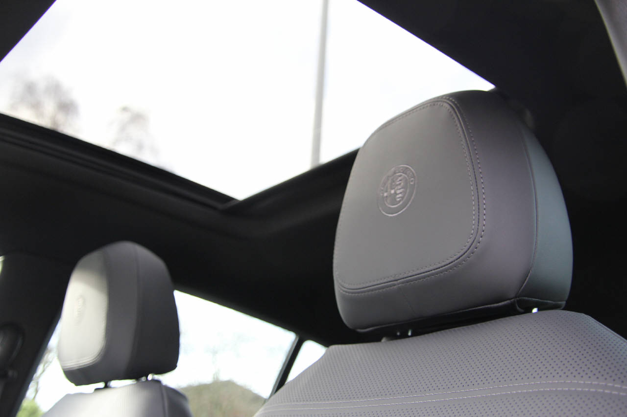 ALFA ROMEO Tonale 1.5 Veloce Pack Premium Sky-image-12