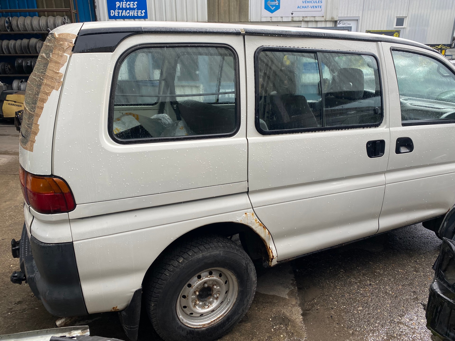MITSUBISHI L 400 4x4 2.4-16-image-3