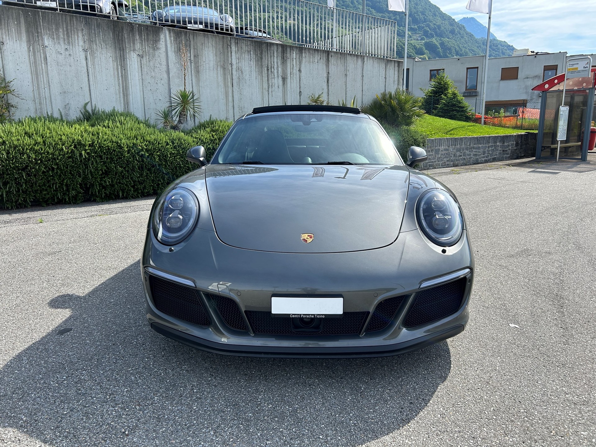 PORSCHE 911 Carrera 4 GTS PDK-image-2