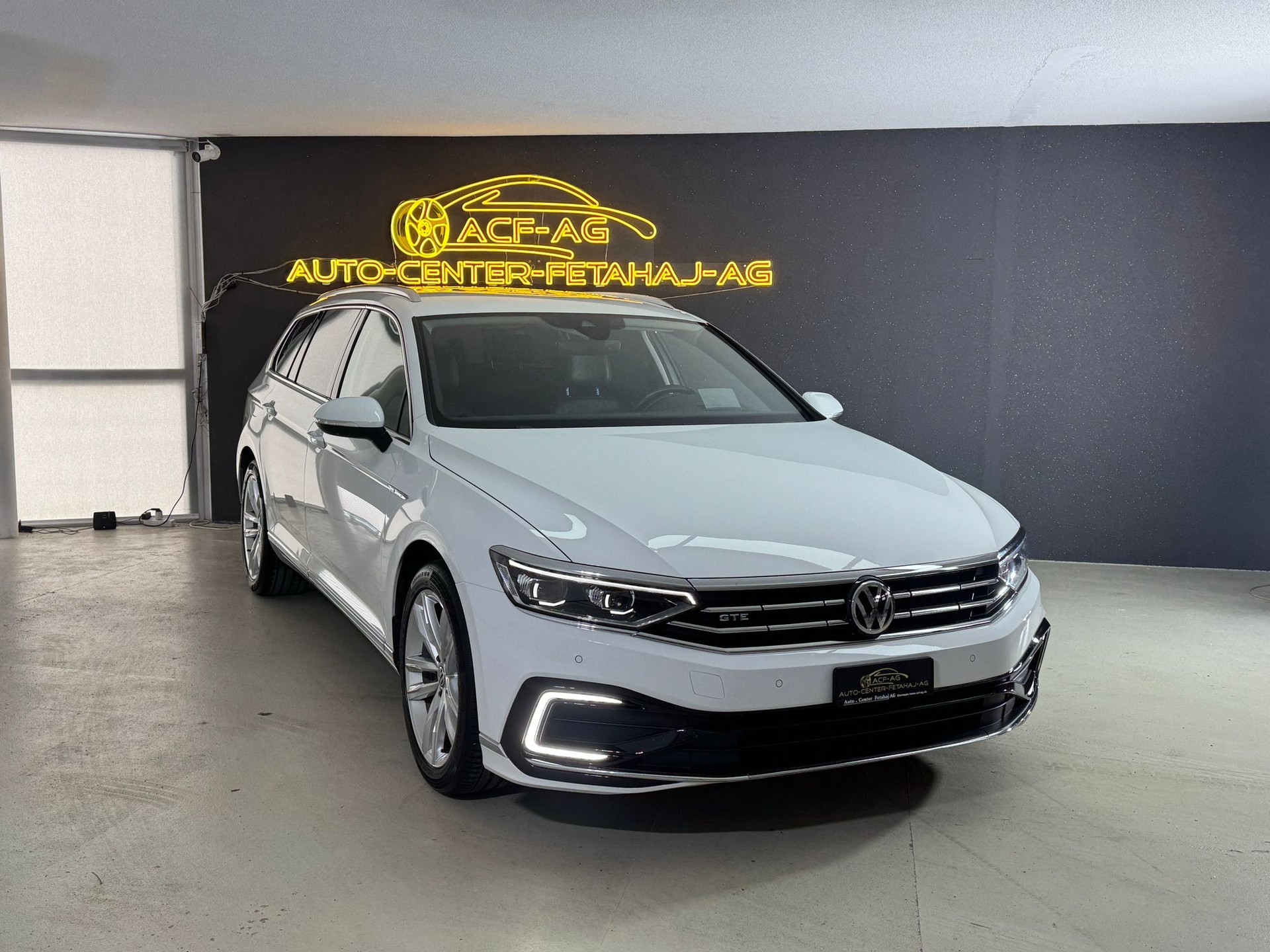 VW Passat Variant 1.4 TSI GTE Hybrid DSG-image-2
