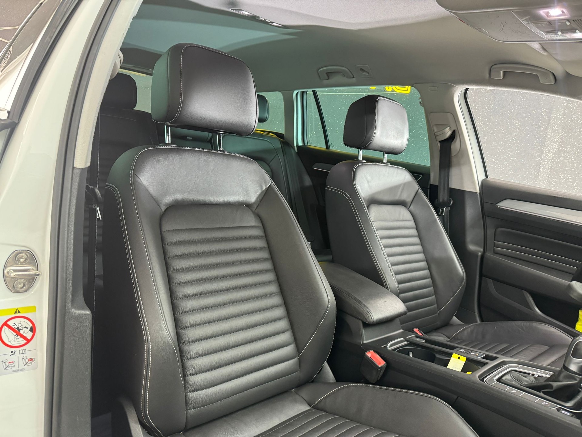 VW Passat Variant 1.4 TSI GTE Hybrid DSG-image-14