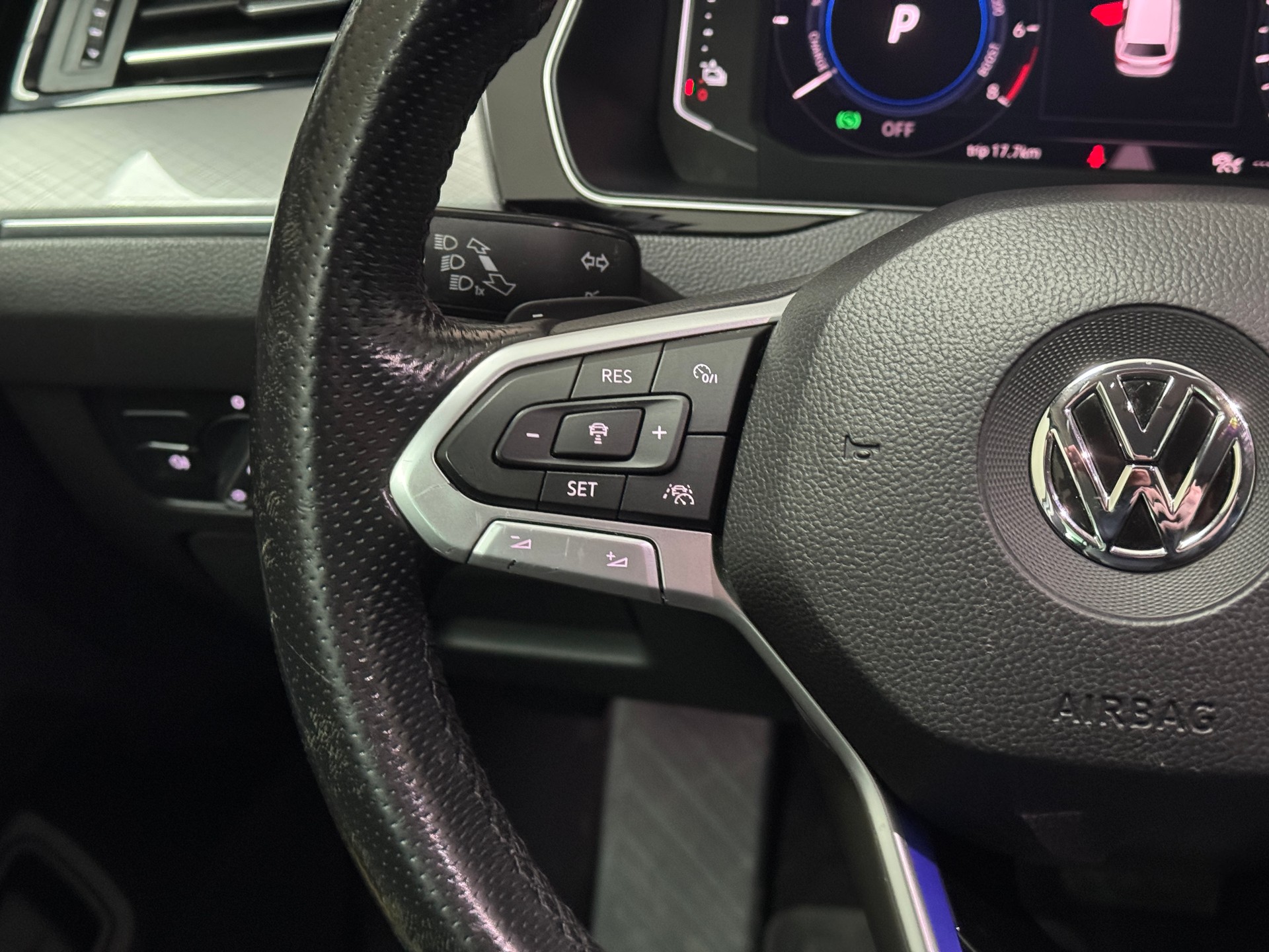 VW Passat Variant 1.4 TSI GTE Hybrid DSG-image-12