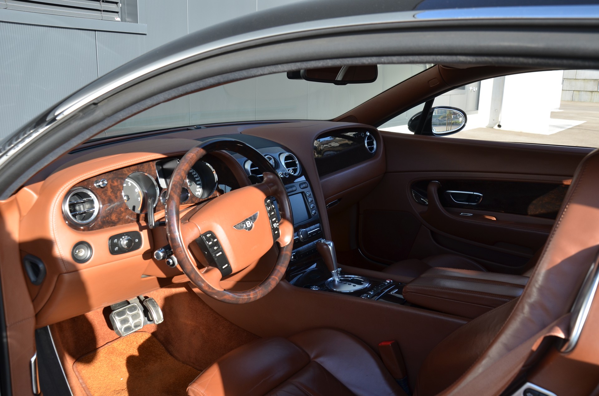 BENTLEY Continental GT 6.0-image-14