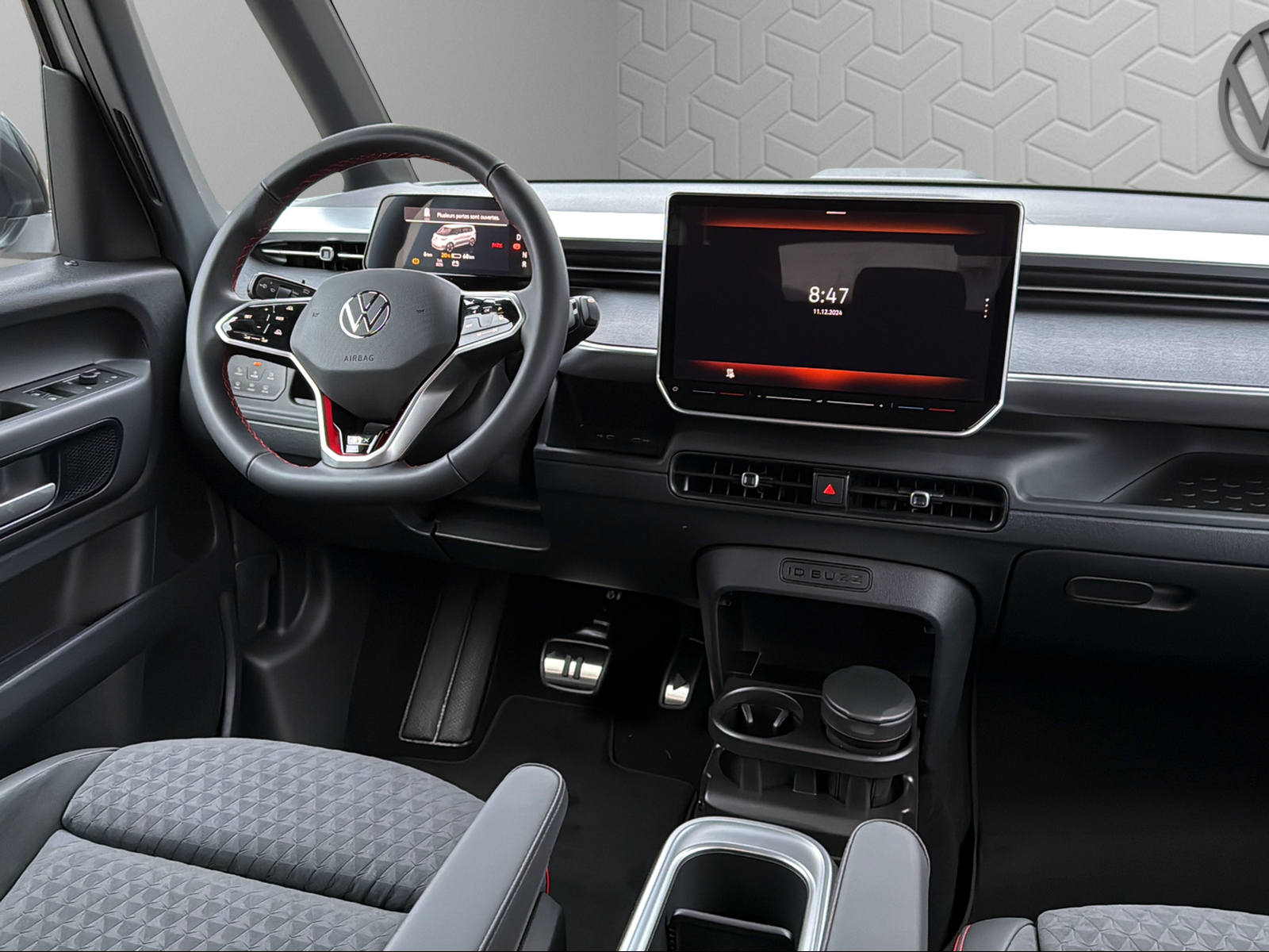 VW ID.Buzz LWB GTX 4 Motion-image-11