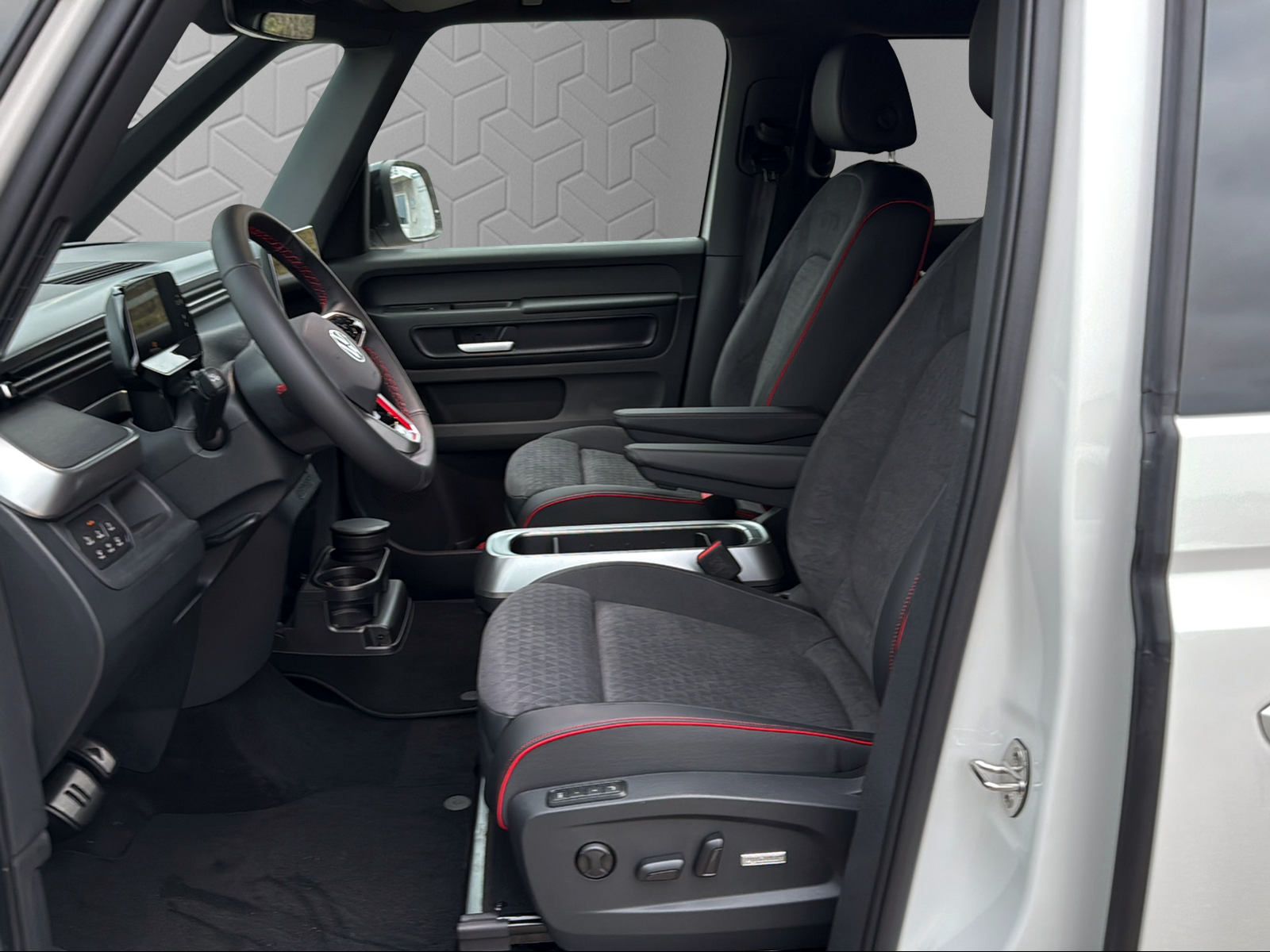 VW ID.Buzz LWB GTX 4 Motion-image-6