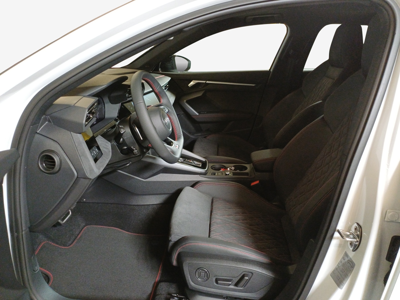 AUDI A3 Sportback 45 TFSI e S line S-tronic-image-7