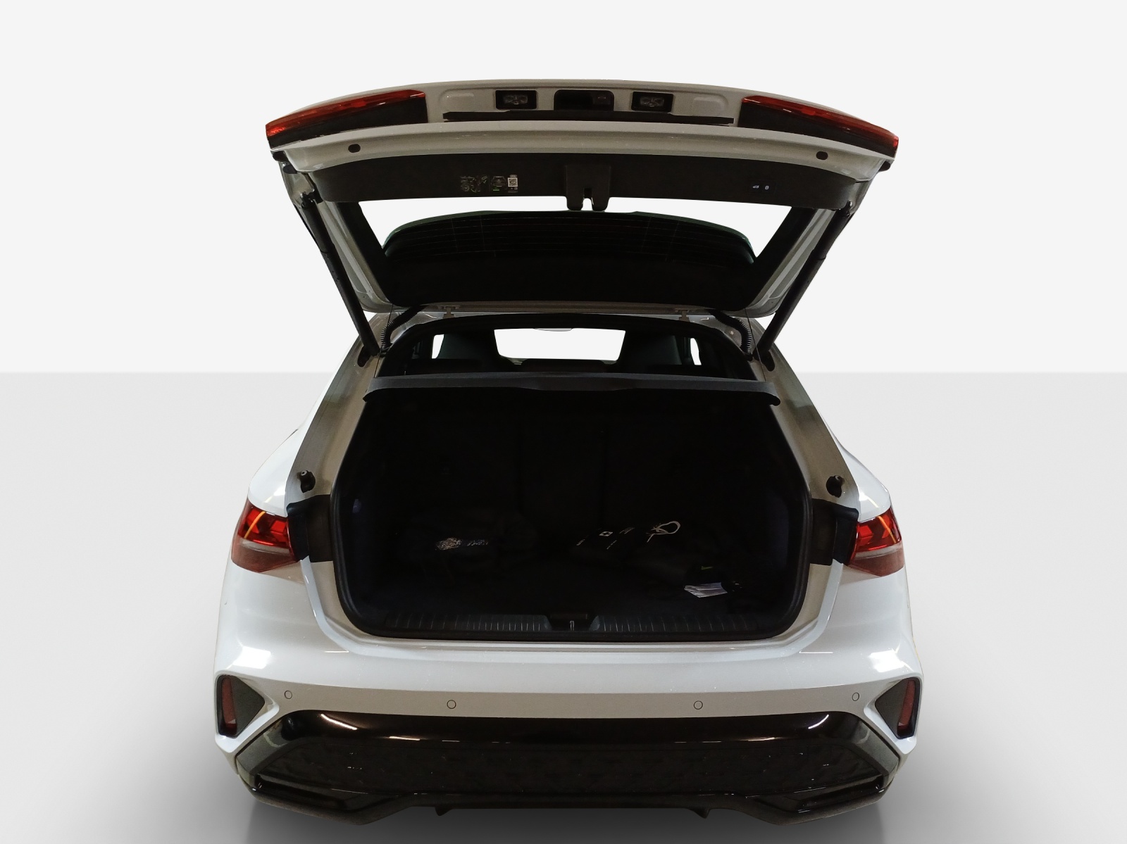 AUDI A3 Sportback 45 TFSI e S line S-tronic-image-12