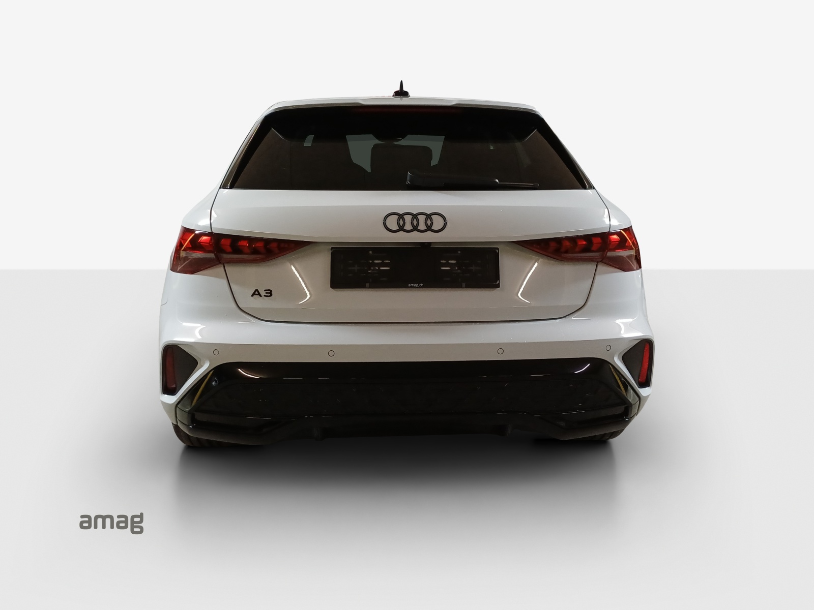 AUDI A3 Sportback 45 TFSI e S line S-tronic-image-3
