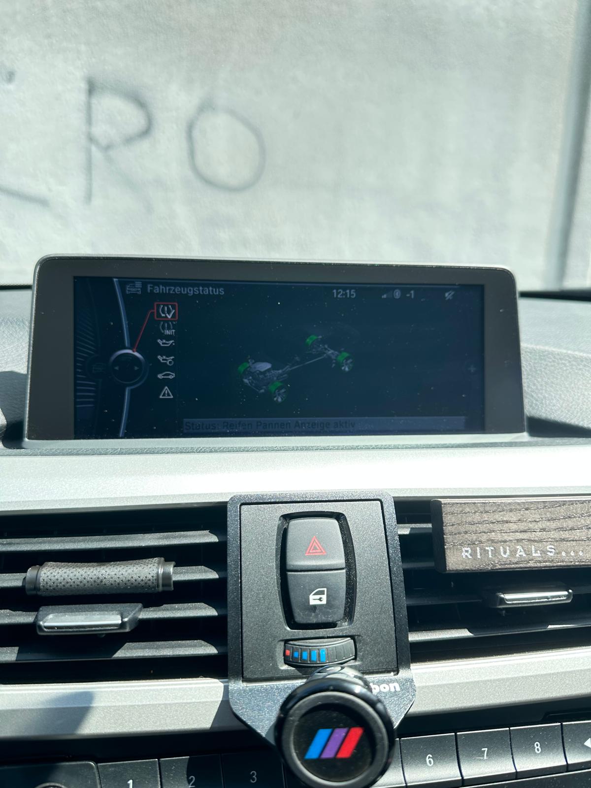 BMW 320i xDrive Steptronic-image-10